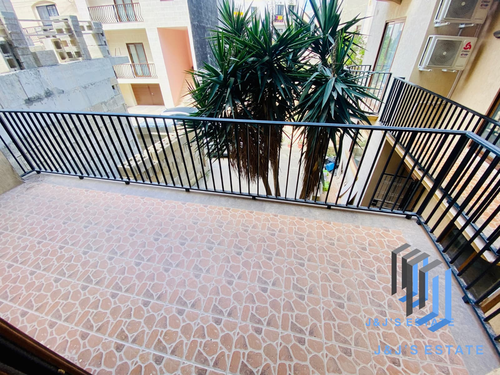 3-Bedroom Apartment in Zurrieq · 4