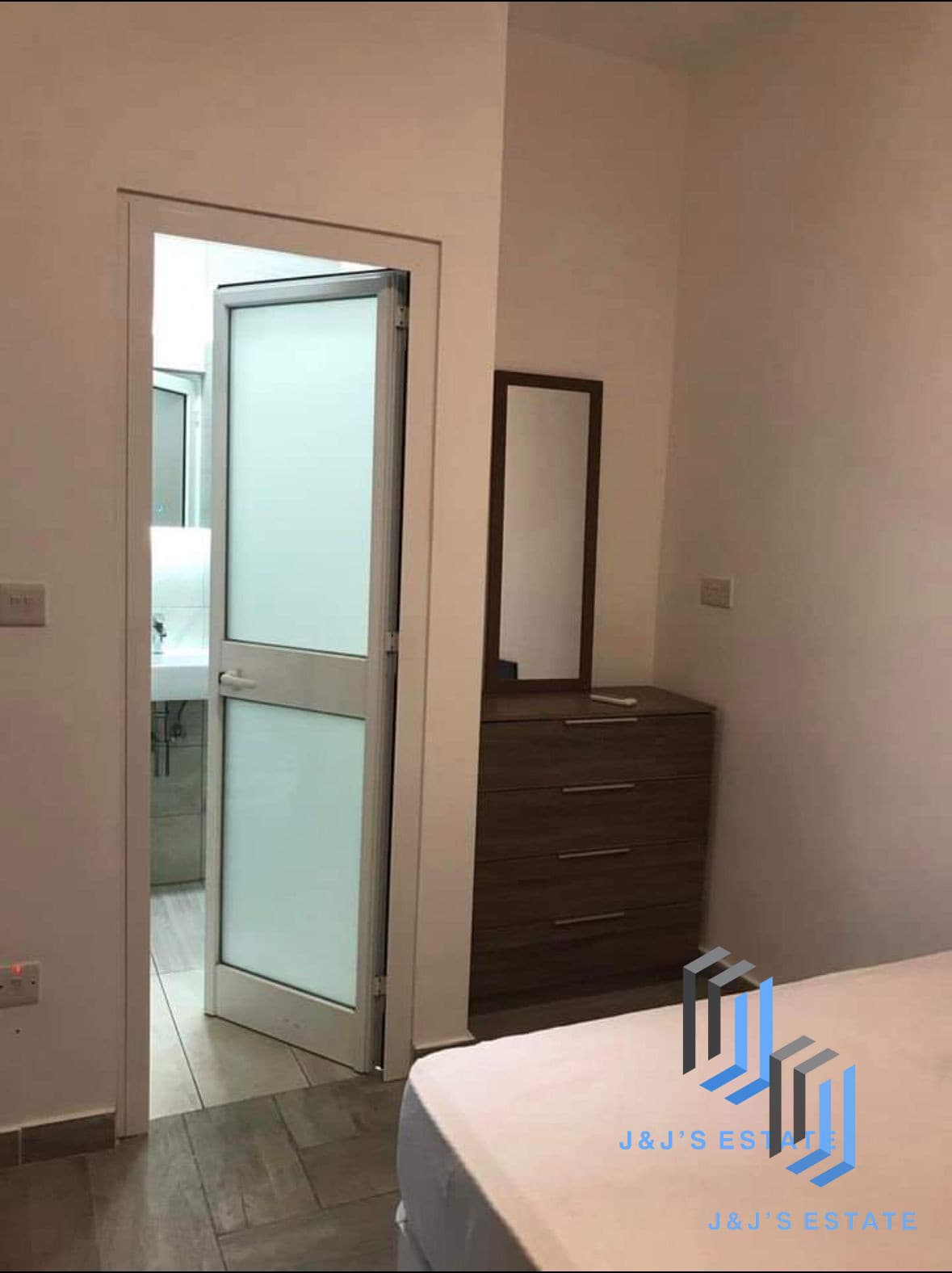Cozy Studio Apartment in Sliema · 7