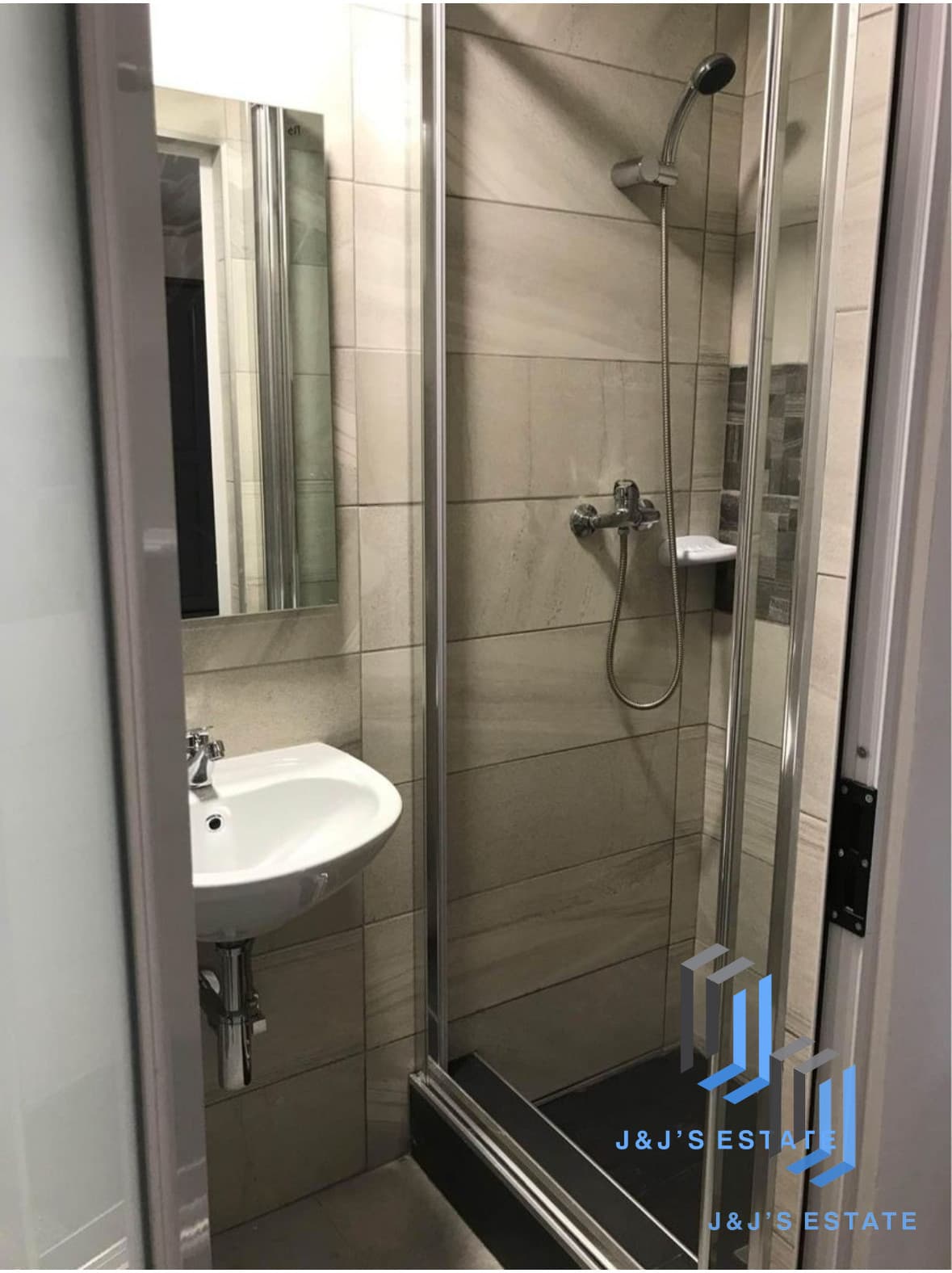 One Bedroom Apartment for Rent in Gzira · 6