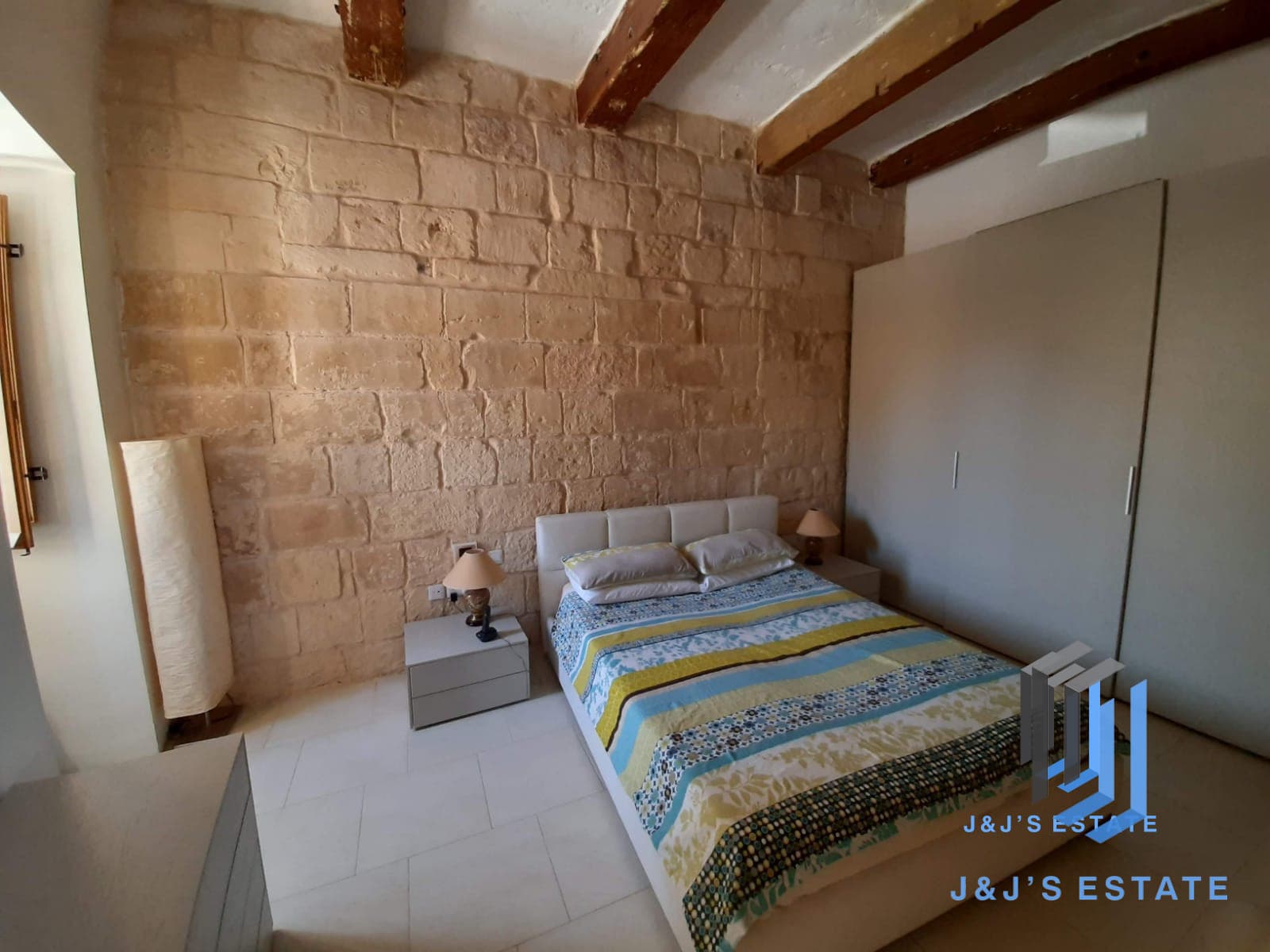 Refurbished four-bedroom house of character in Gharghur · 5