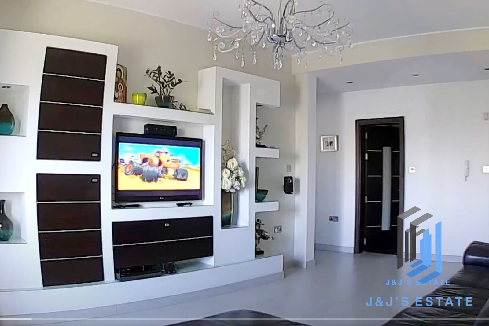 3 bedrooms · Apartment in Pembroke