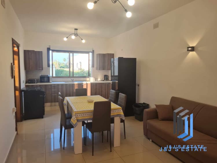 4 bedrooms · Semi-Detached Villa in Naxxar