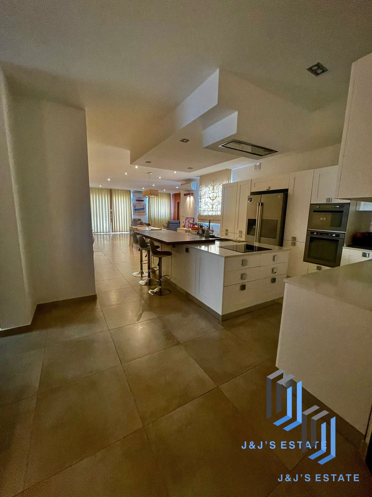 Luxurious 3-Bedroom Penthouse in Balzan · 5