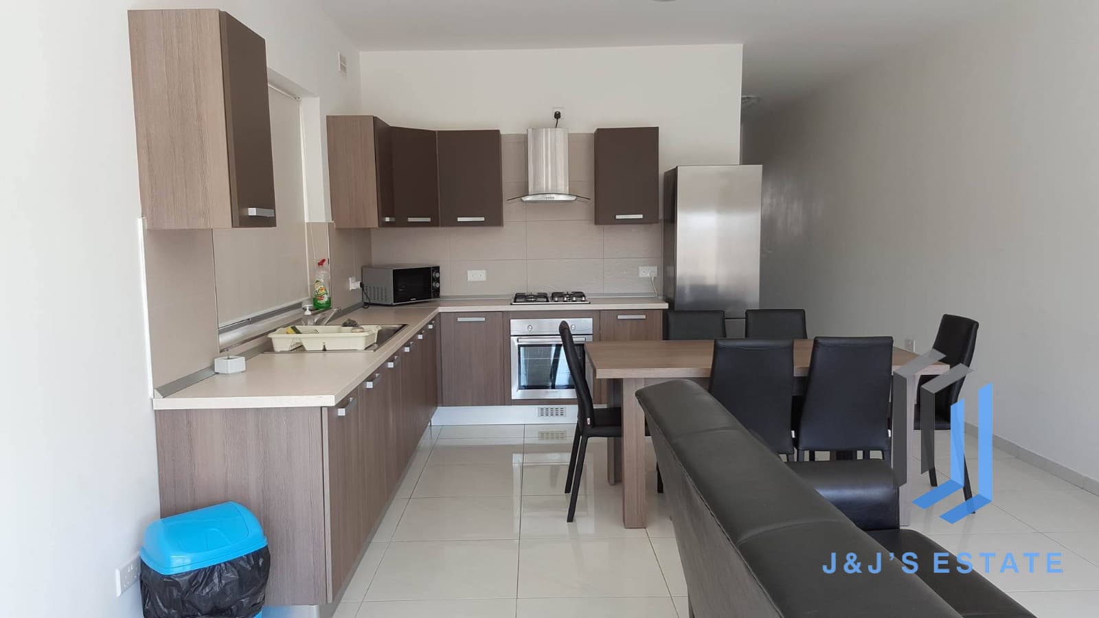 Two-bedroom penthouse with terraces and views in Birkirkara · 3