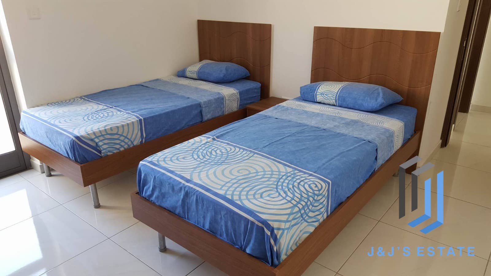 Two-bedroom penthouse with terraces and views in Birkirkara · 10