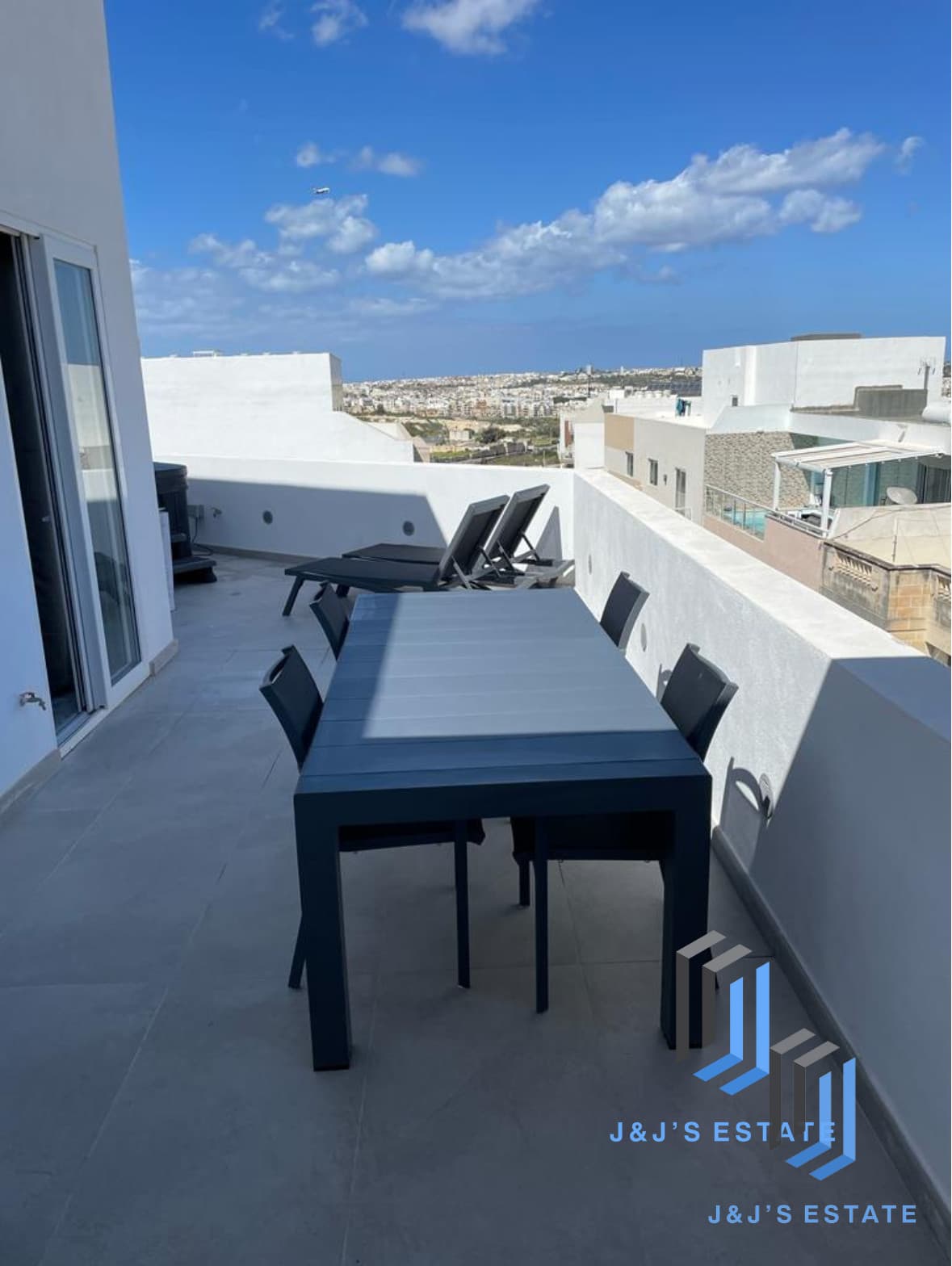 Spacious Penthouse for Rent in Zebbug Malta · 3