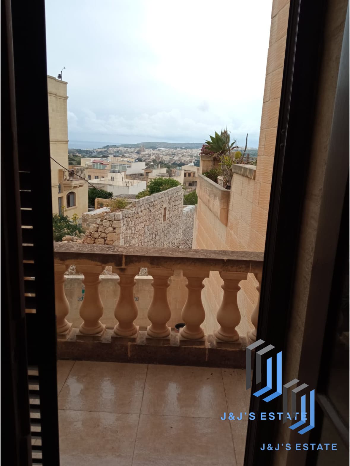 Charming 3-Bedroom House of Character in Qala, Gozo · 4