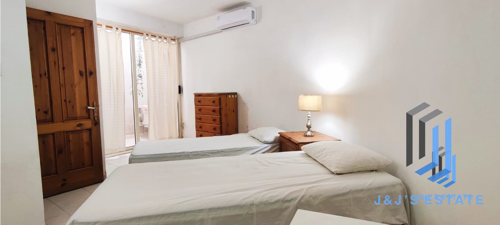 Bright Duplex Maisonette in San Gwann with Valley Views · 4
