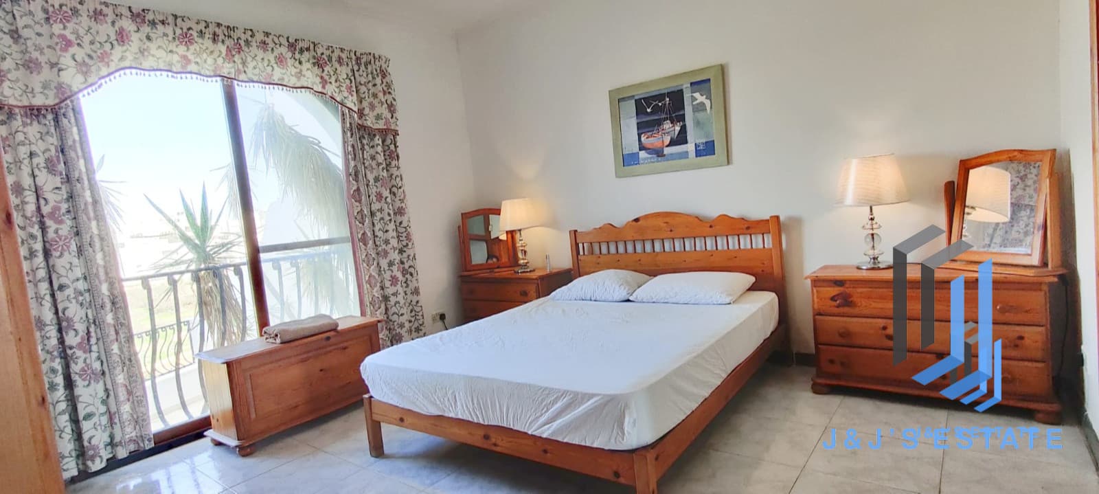 Bright Duplex Maisonette in San Gwann with Valley Views · 5