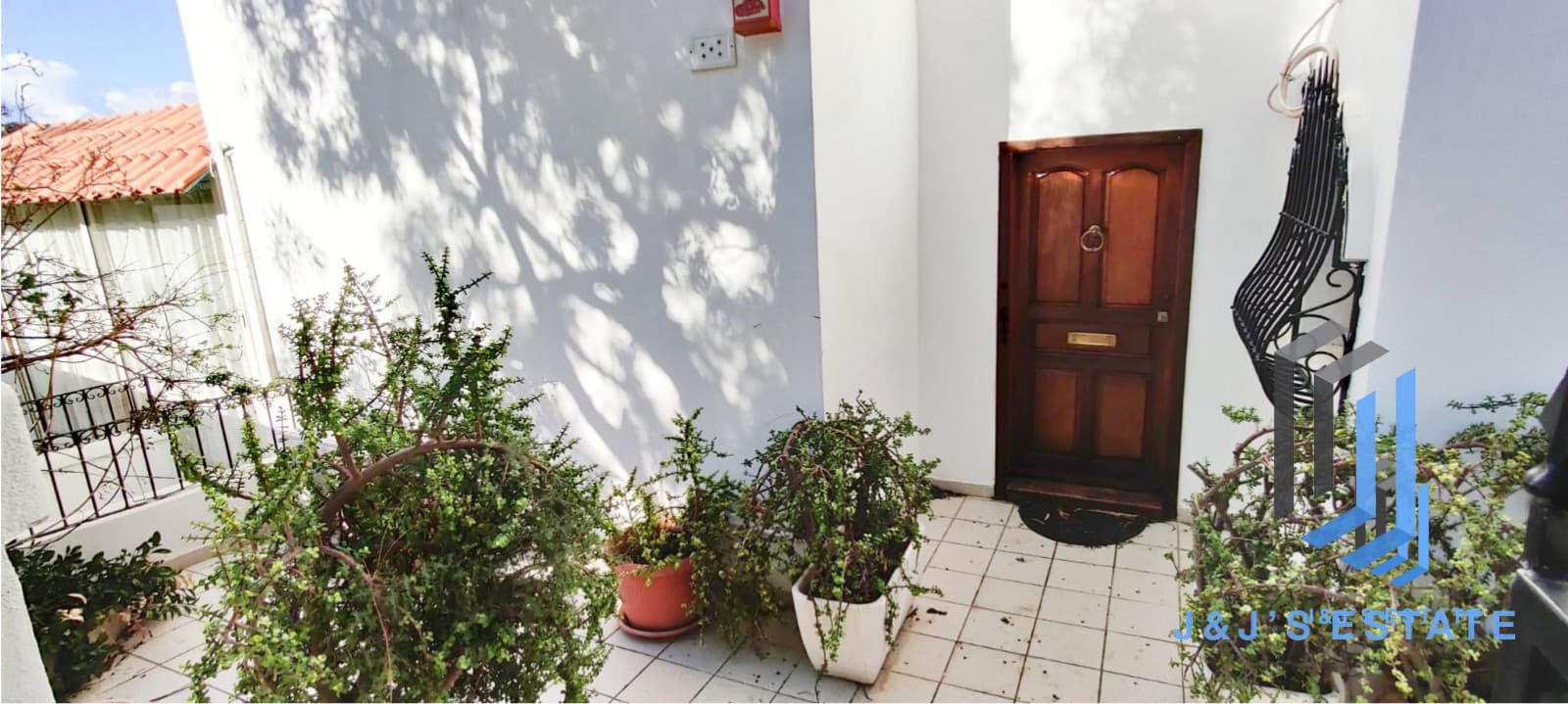 Bright Duplex Maisonette in San Gwann with Valley Views · 8