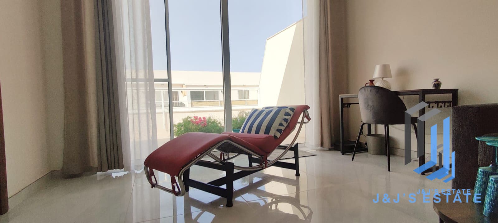Stunning 1-Bedroom Penthouse in Qawra · 3