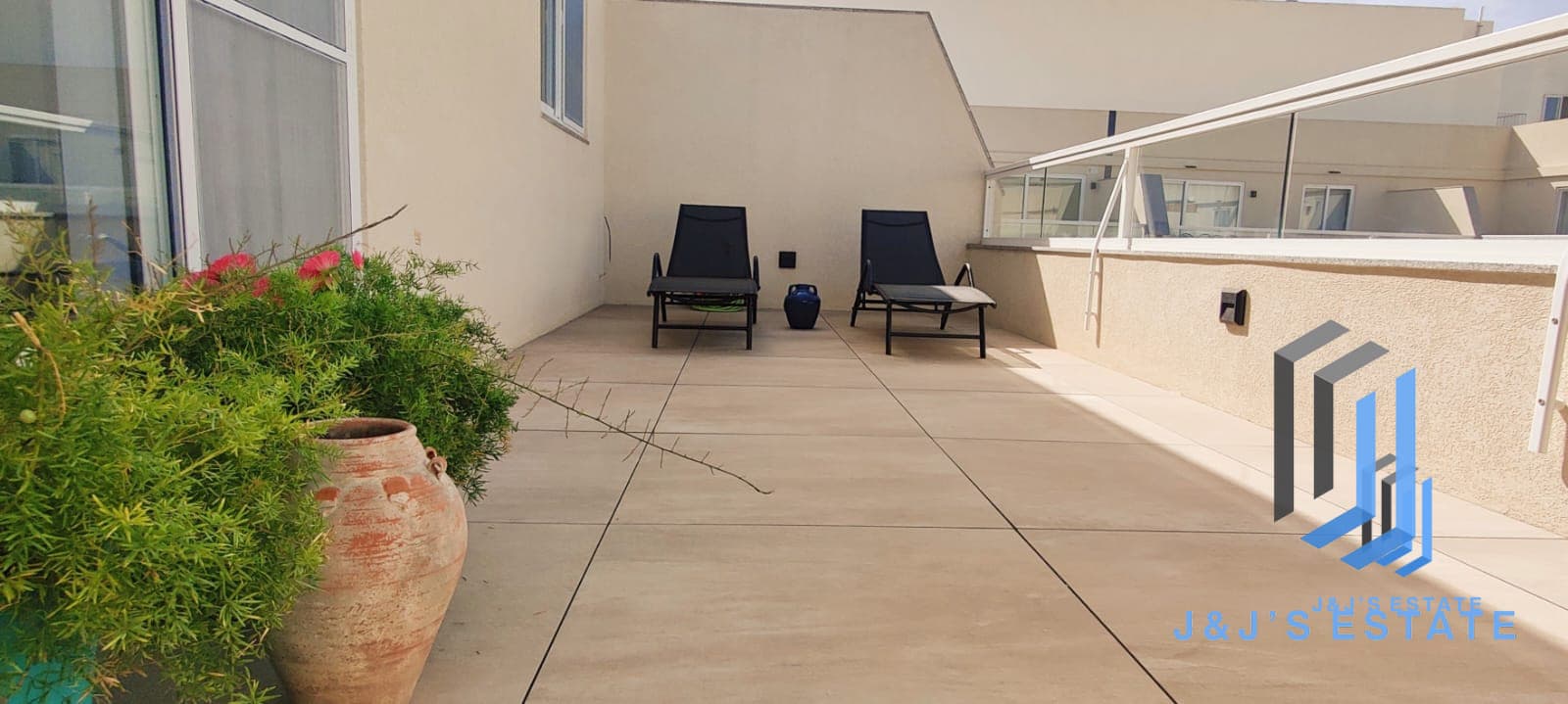 Stunning 1-Bedroom Penthouse in Qawra · 6