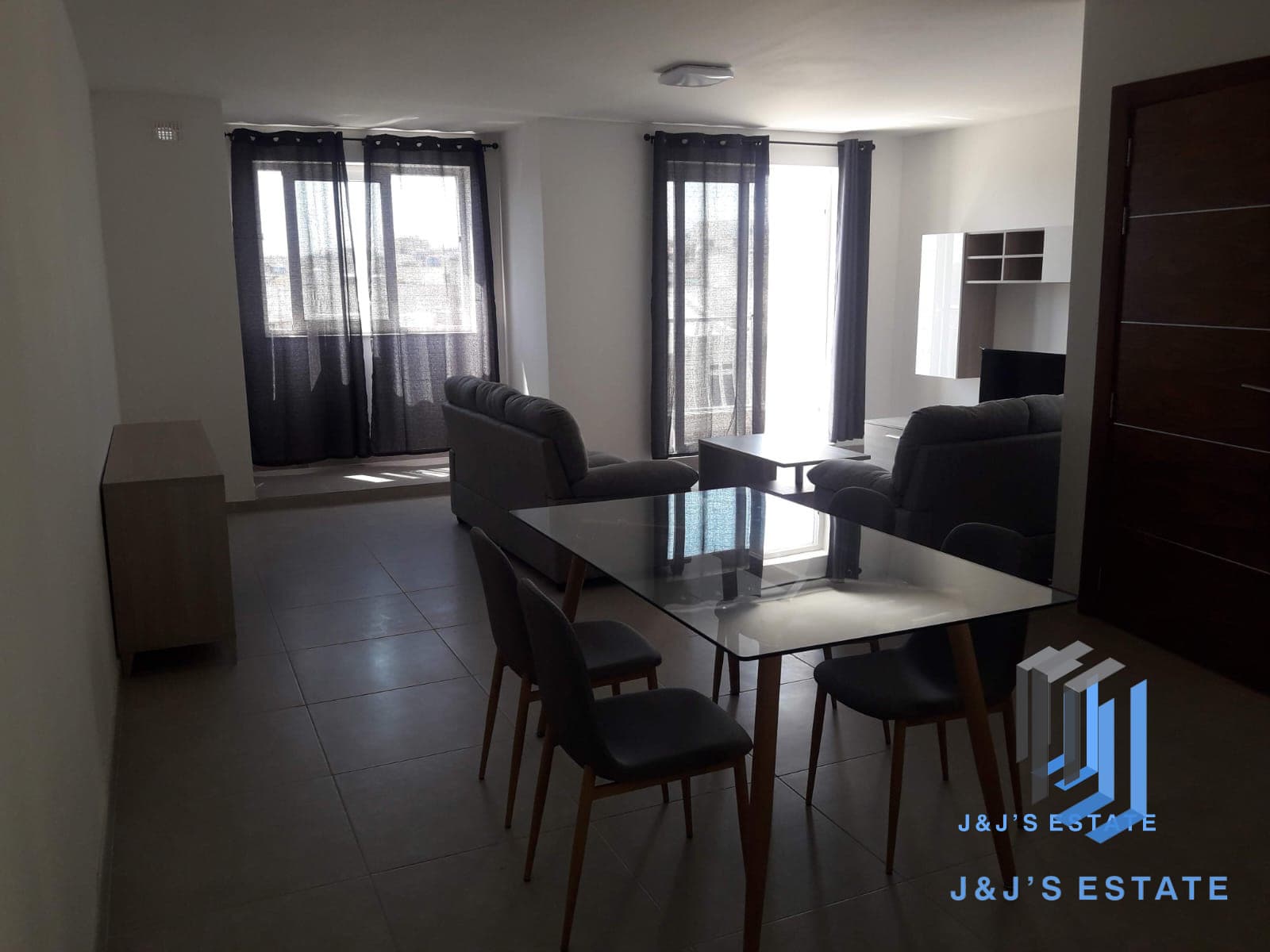 Furnished 3-Bedroom Apartment in Birzebbuga · 3
