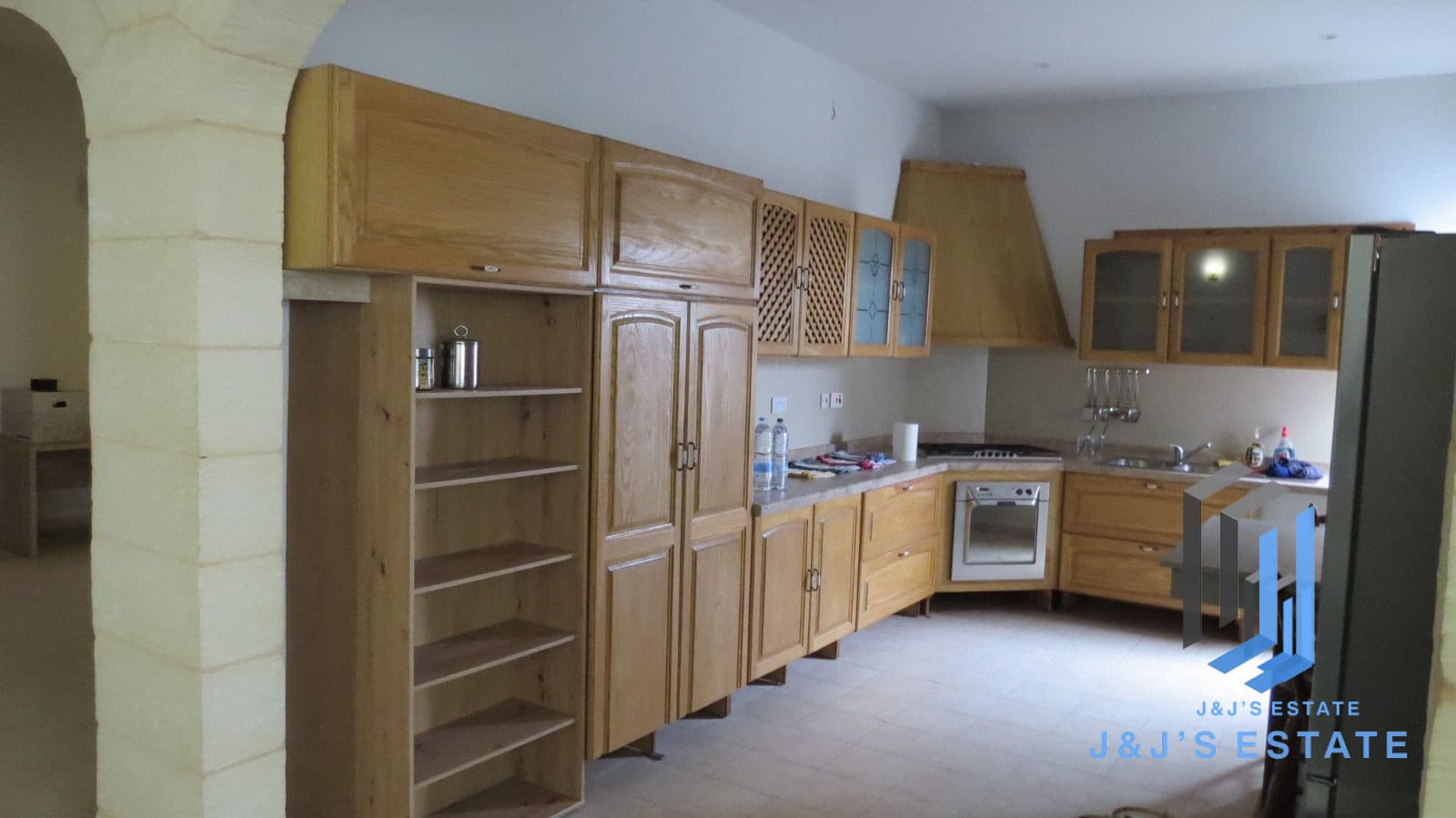Stunning 290 SQM Penthouse in Zabbar with ODZ Views · 4