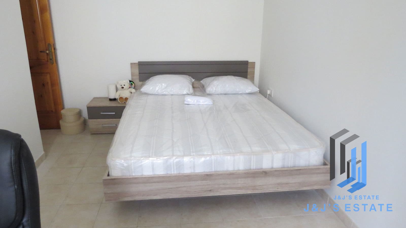 Stunning 290 SQM Penthouse in Zabbar with ODZ Views · 5
