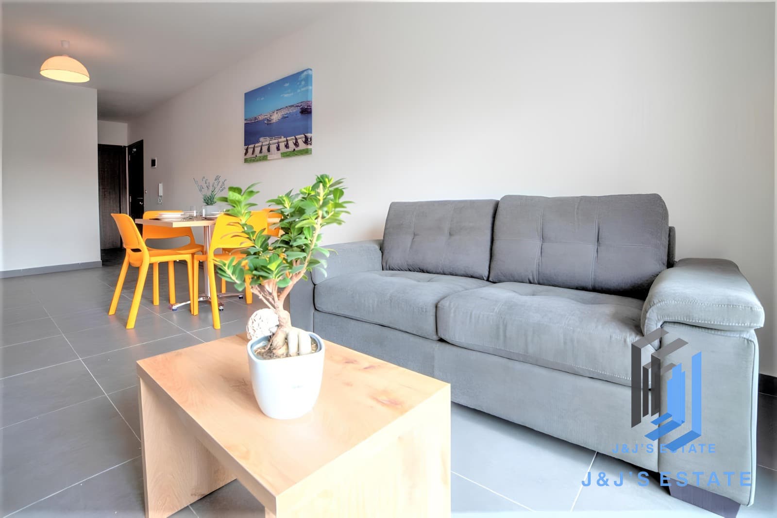 Spacious One-Bedroom Apartment in Gzira – Minutes from the Seafront · 2