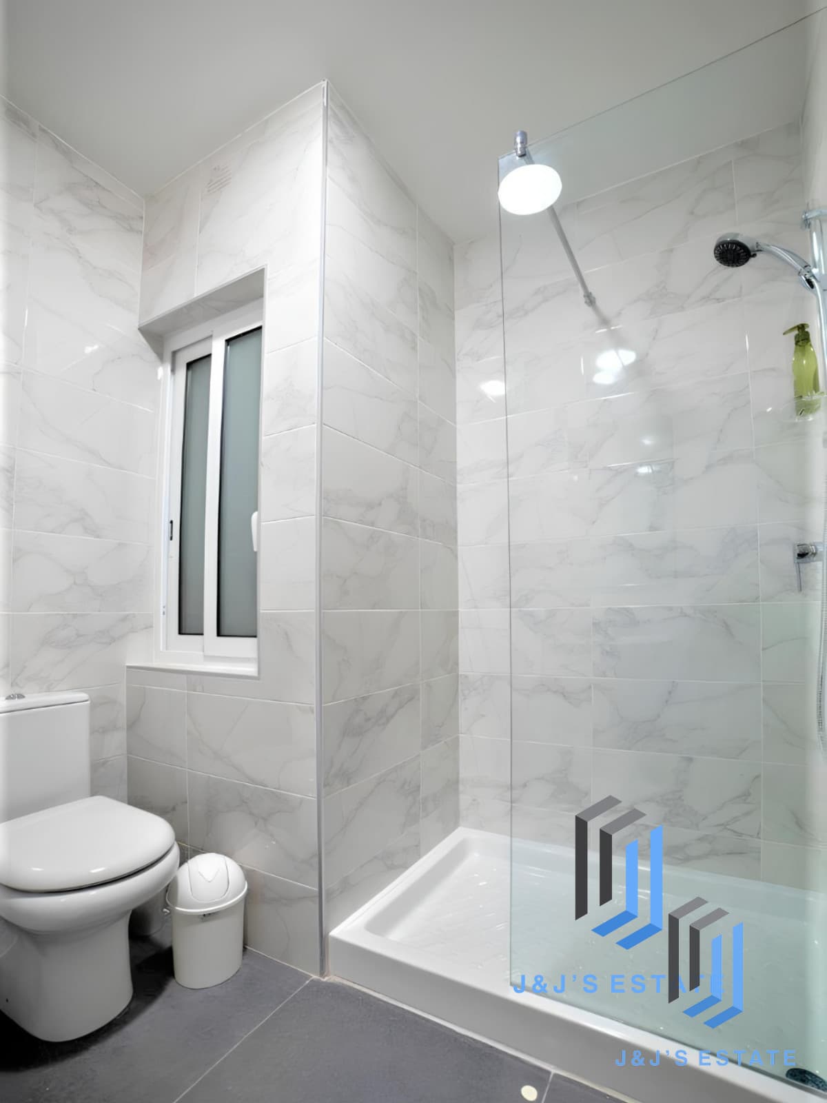 Spacious One-Bedroom Apartment in Gzira – Minutes from the Seafront · 8