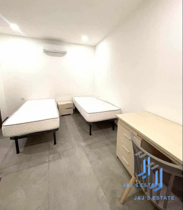 Charming 2-Bedroom Apartment in Victoria · 2