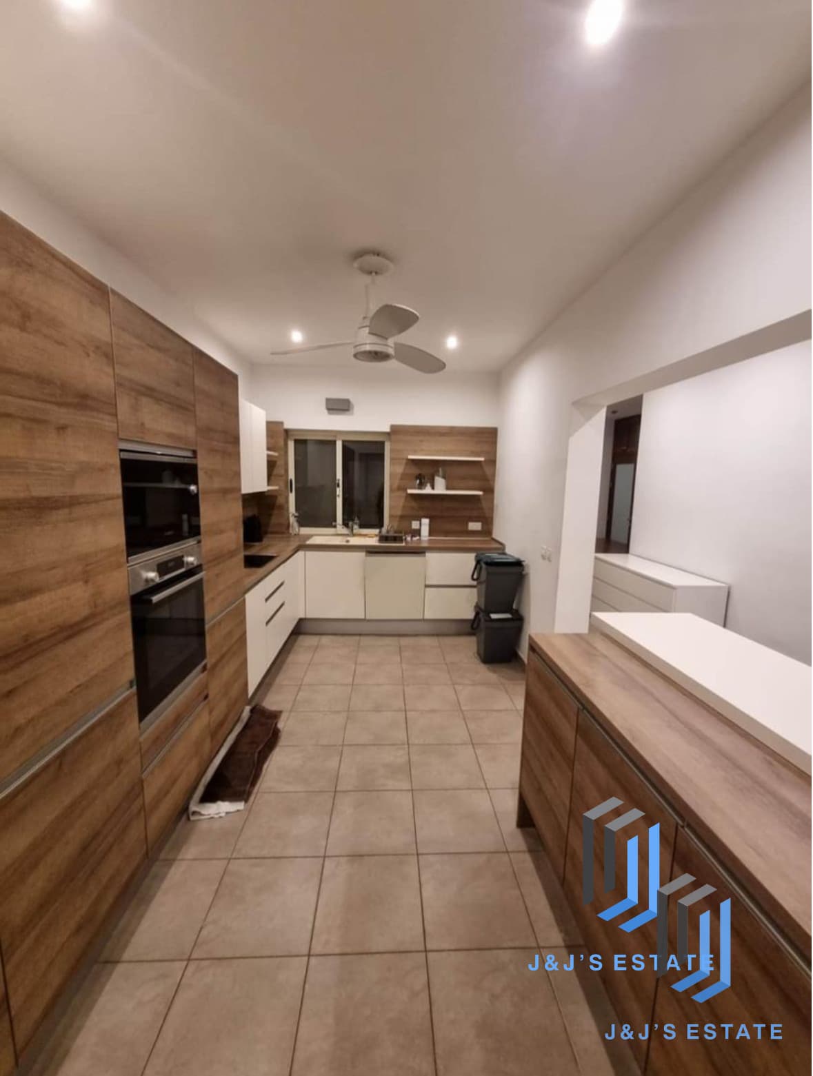 Spacious 3-Bedroom Apartment in Balzan · 2