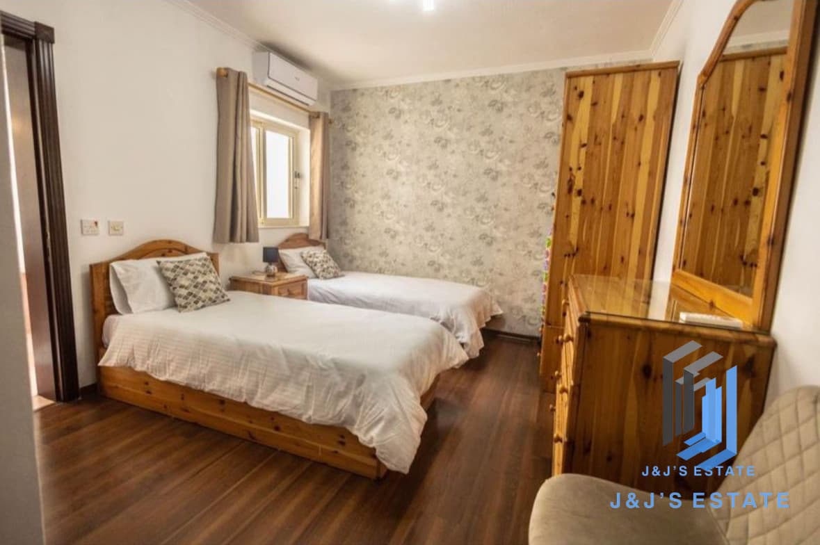 Spacious 3-Bedroom Apartment in St Julian's · 5