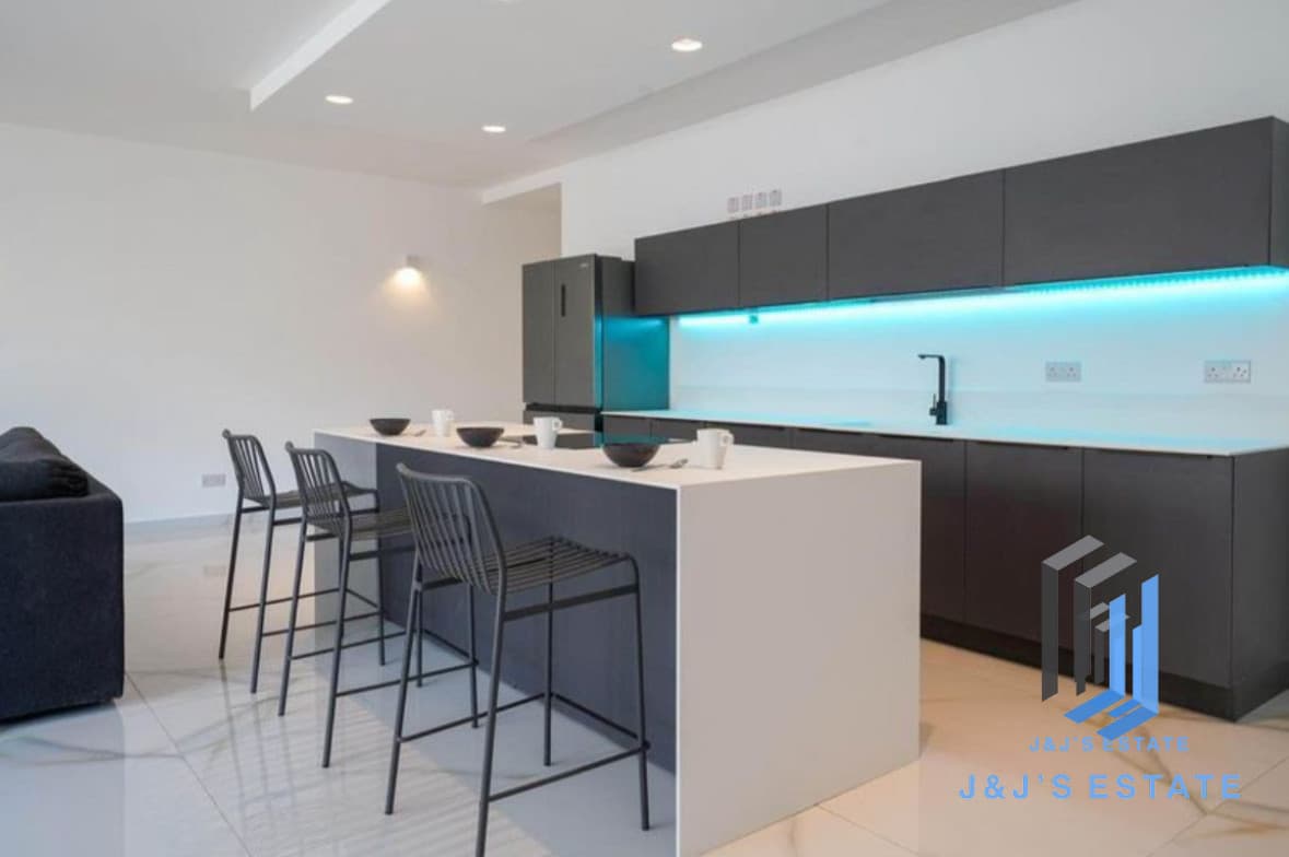 3-Bedroom Apartment in St Julian's, Swieqi · 3