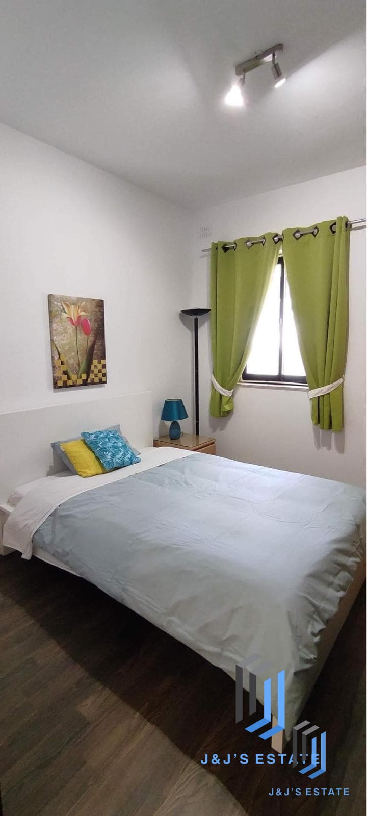 Three-bedroom apartment with open-plan living in Swatar · 4