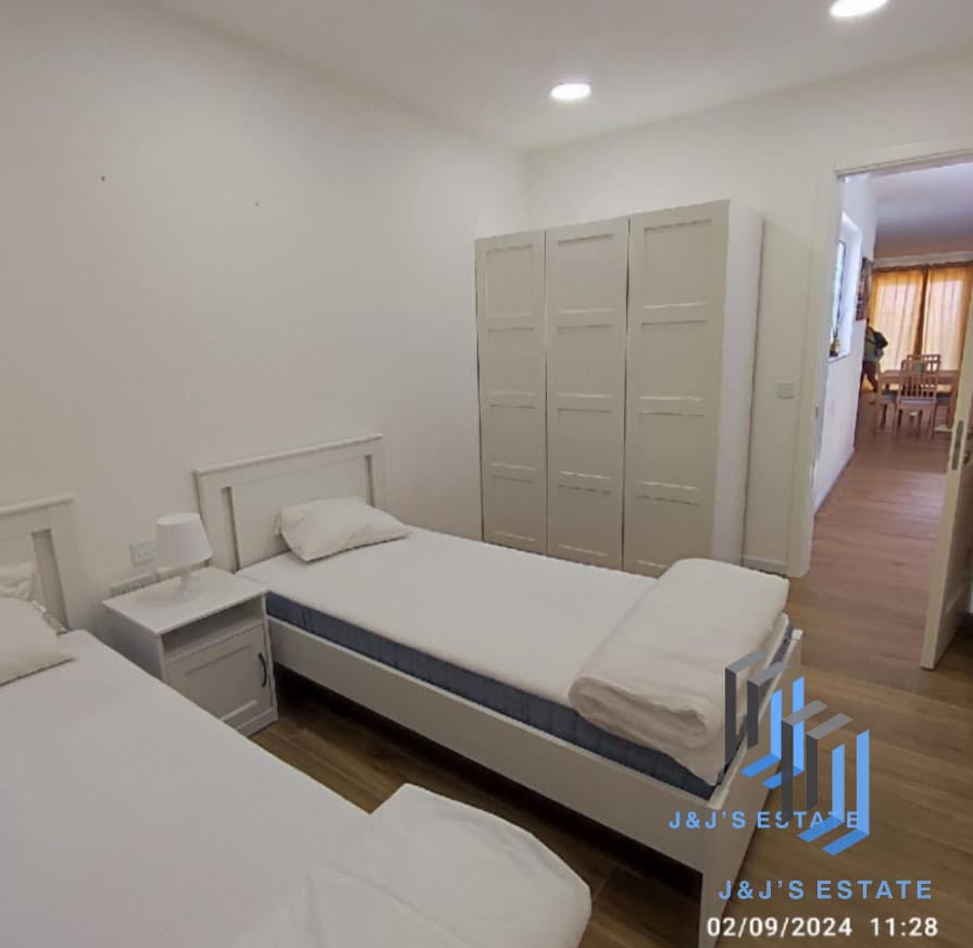 Modern 2-Bedroom Apartment in Marsaskala · 5