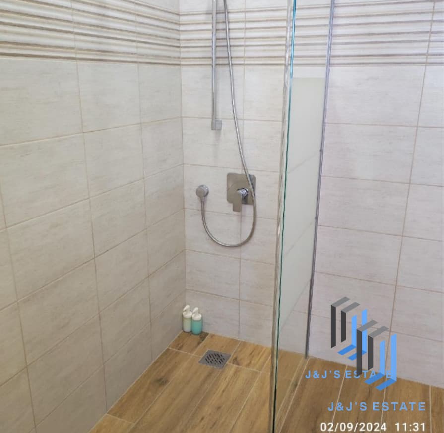 Modern 2-Bedroom Apartment in Marsaskala · 6