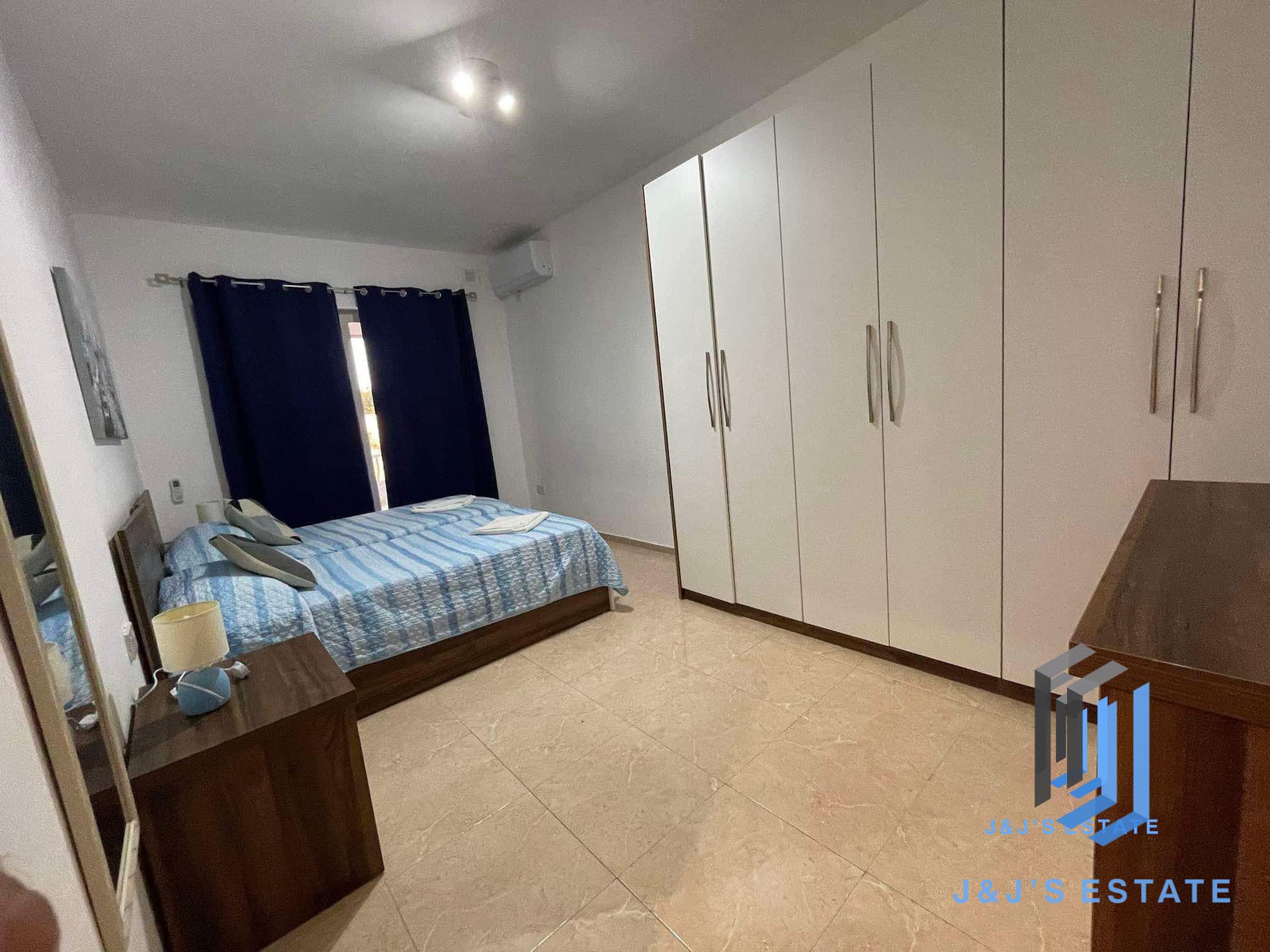 3-Bedroom Apartment in St Julian's · 7