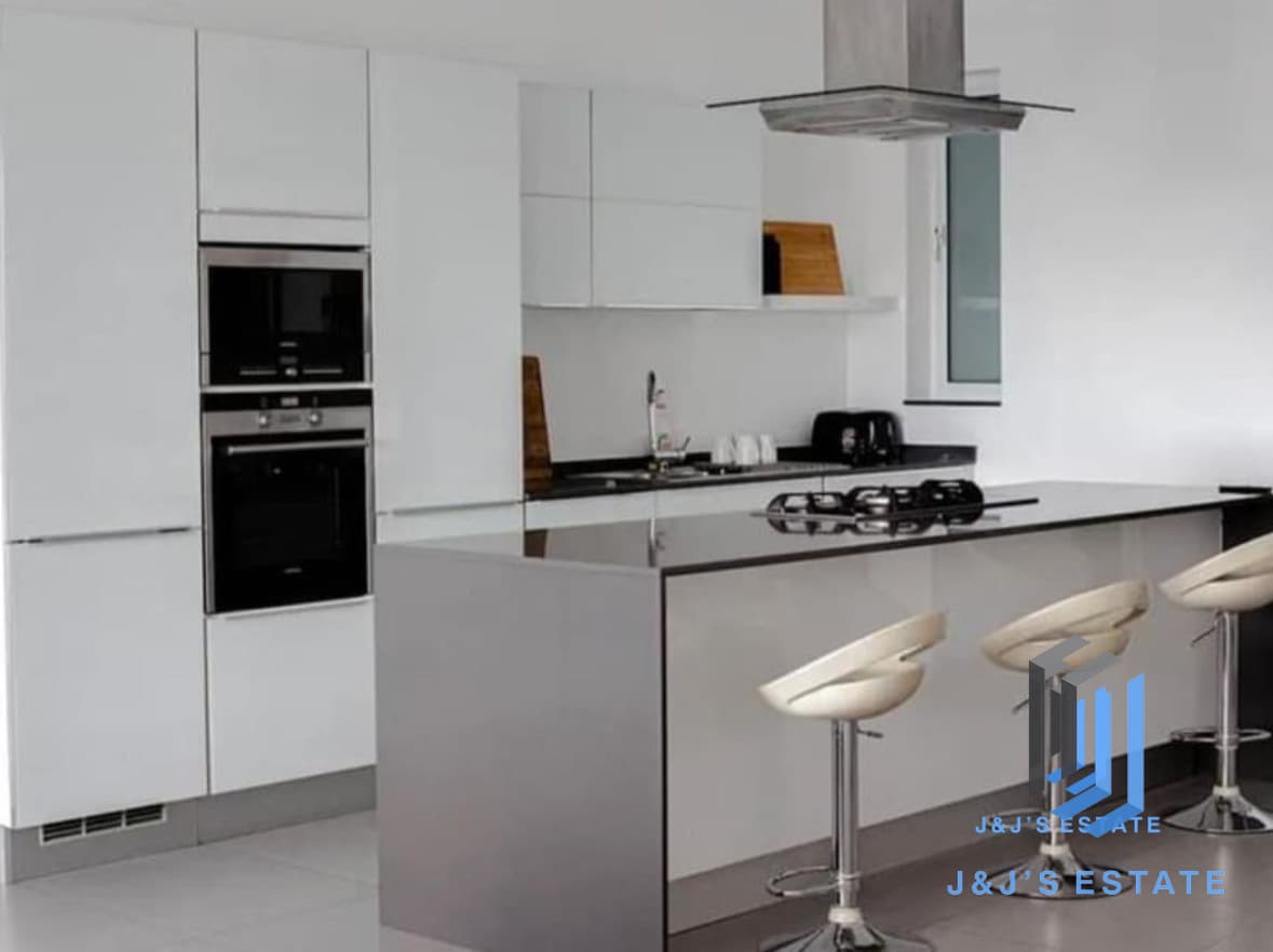 Modern 2-Bedroom Apartment in St Julian's · 6