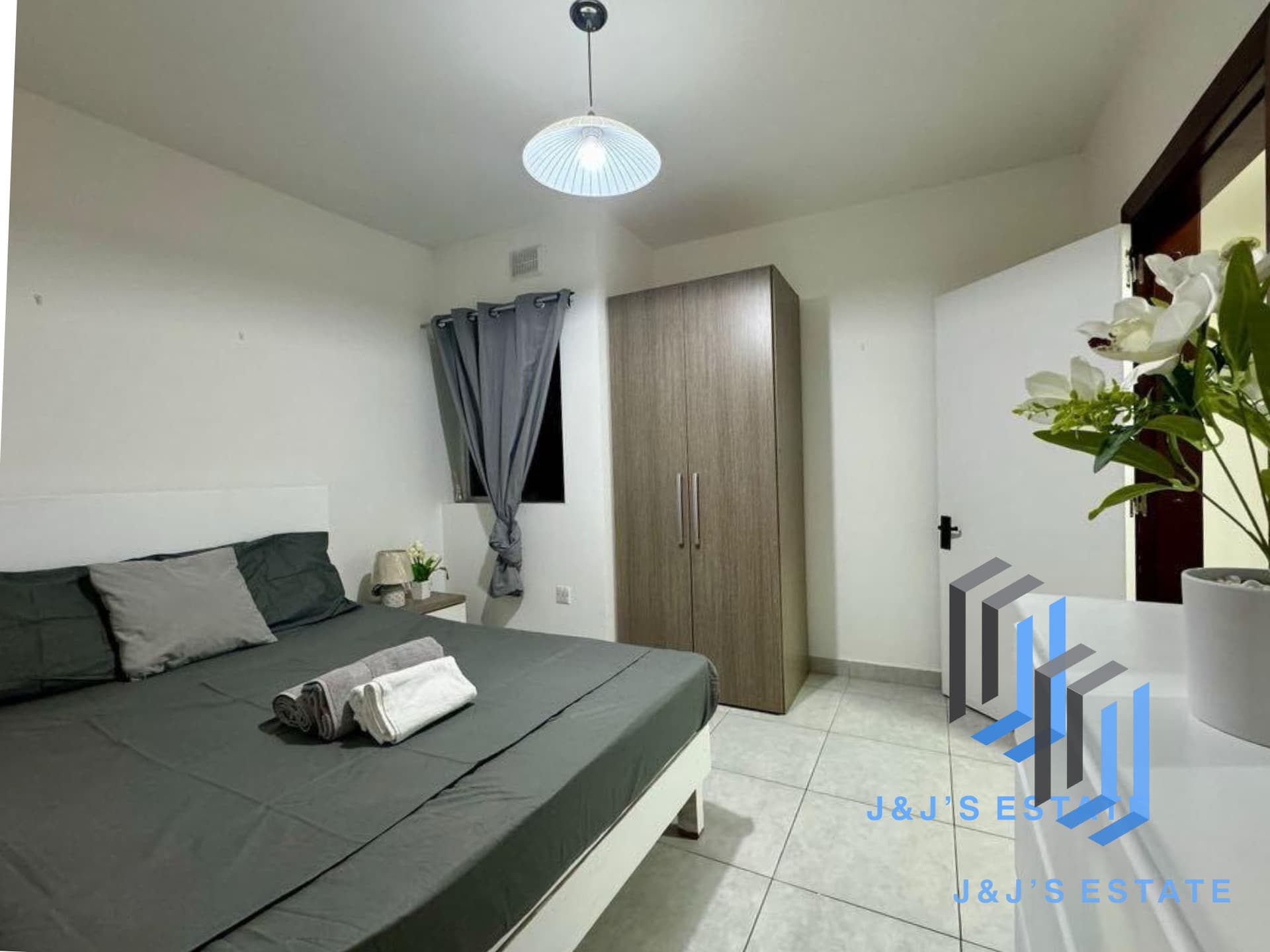 Modern Apartment in Bugibba · 4