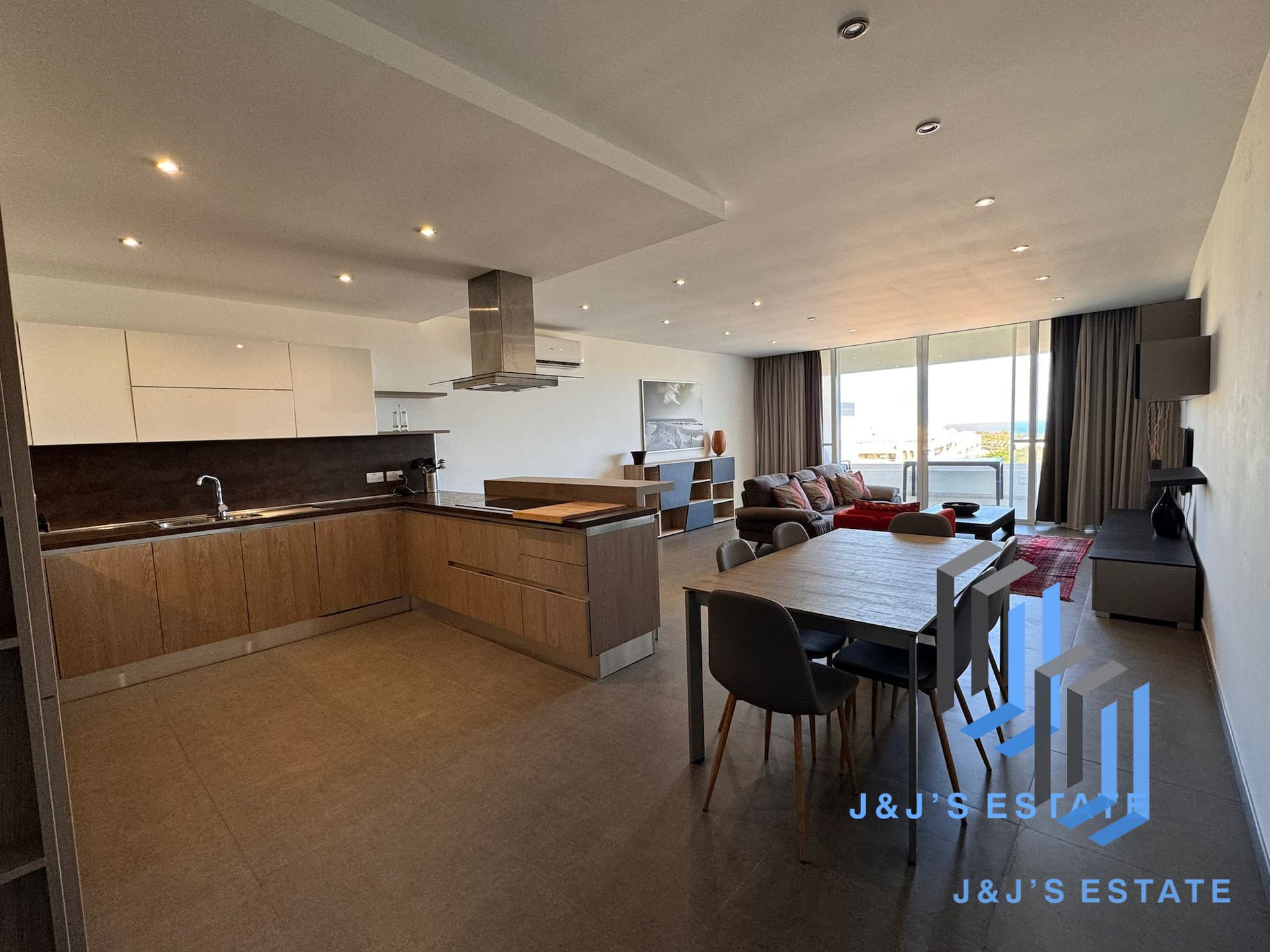 Spacious Modern 2-Bedroom Apartment in Swieqi with Sea View · 2