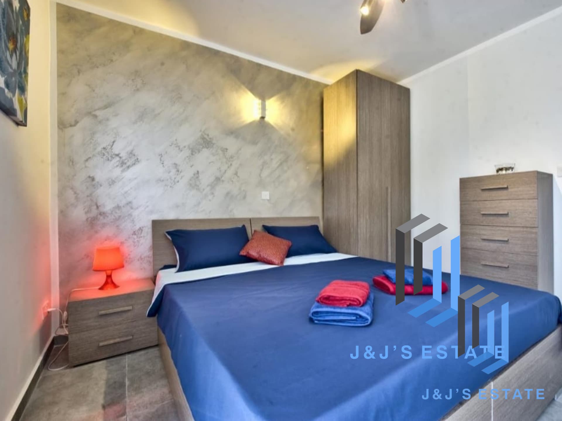 Cozy 2-Bedroom Apartment in Qawra · 2