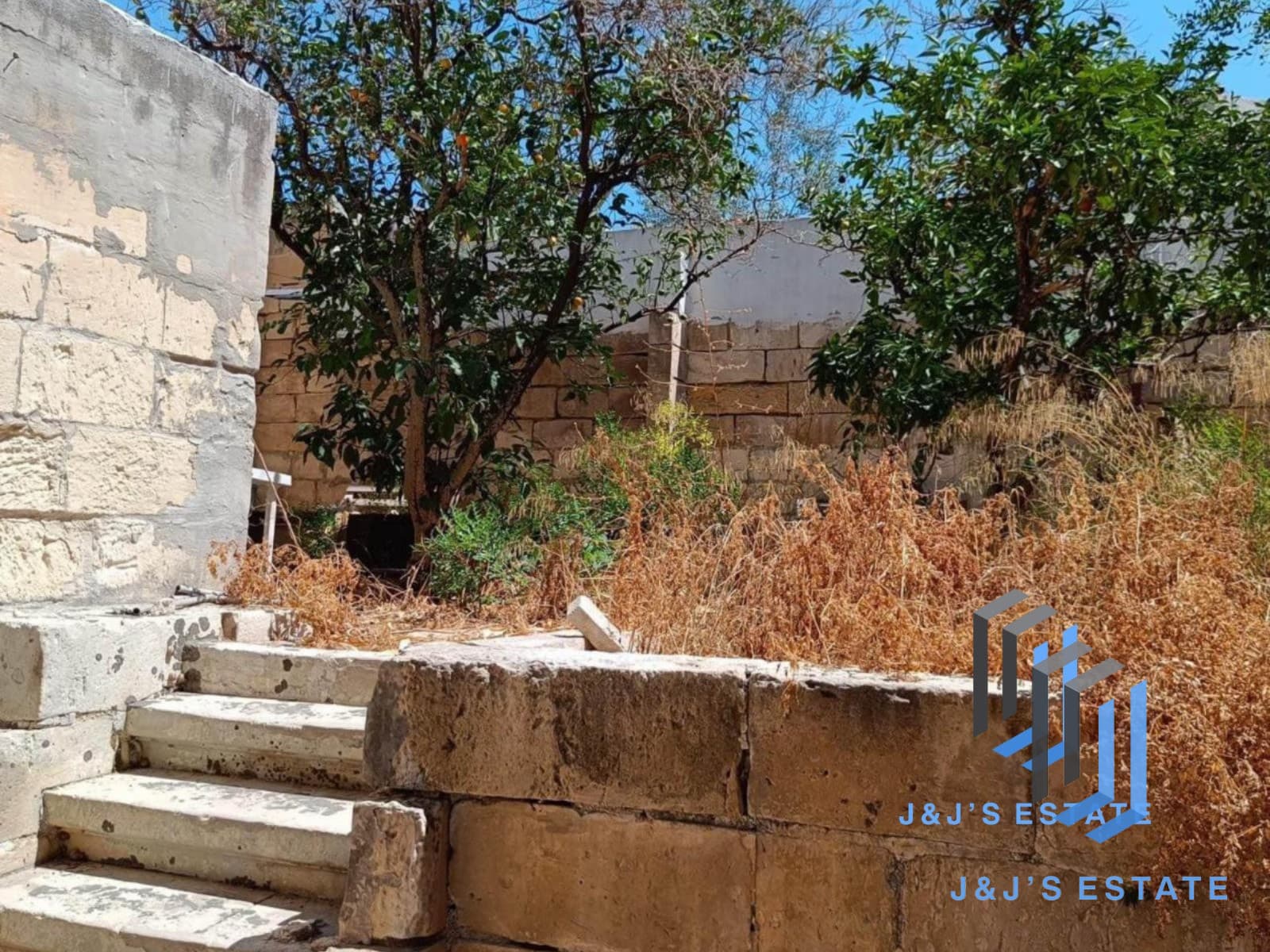 Charming 1-Bedroom Maisonette in Birkirkara · 5