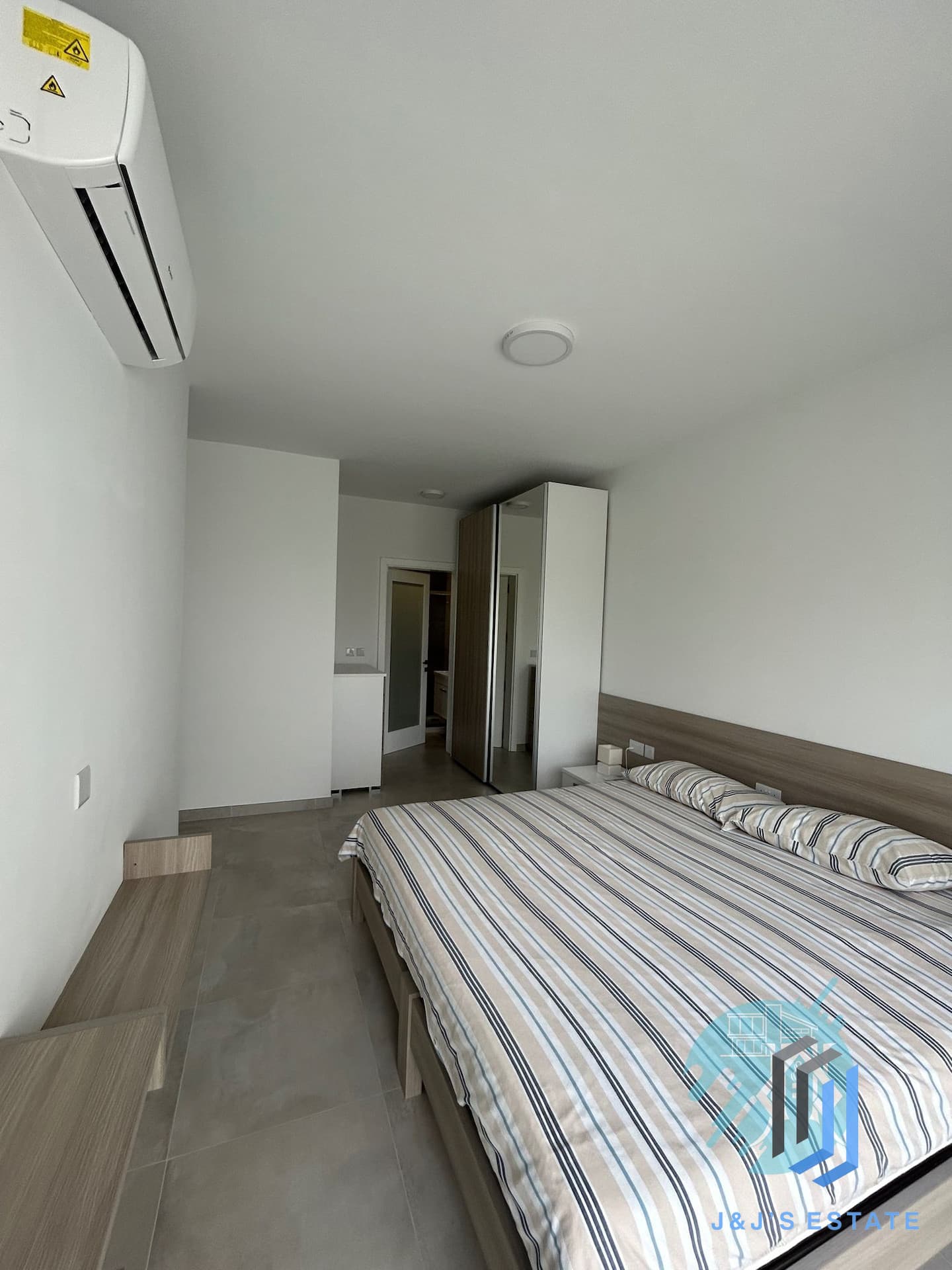 Brand New First Floor Apartment with Office Space in Lija · 2