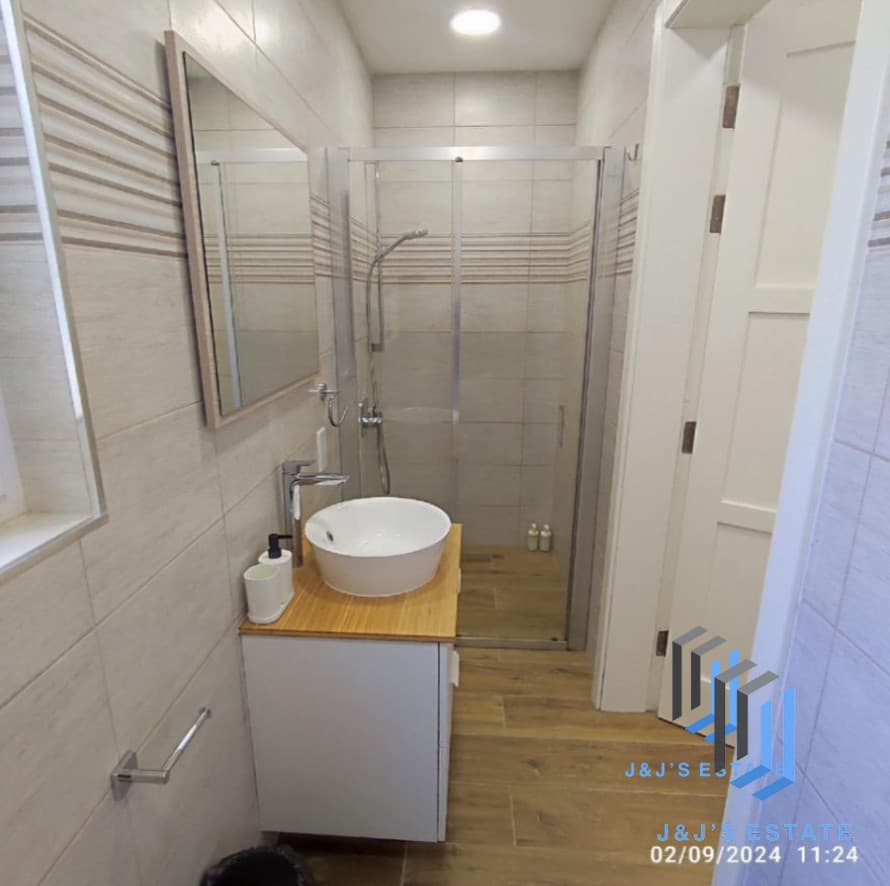 Furnished 3-Bedroom Apartment in Marsaskala · 5