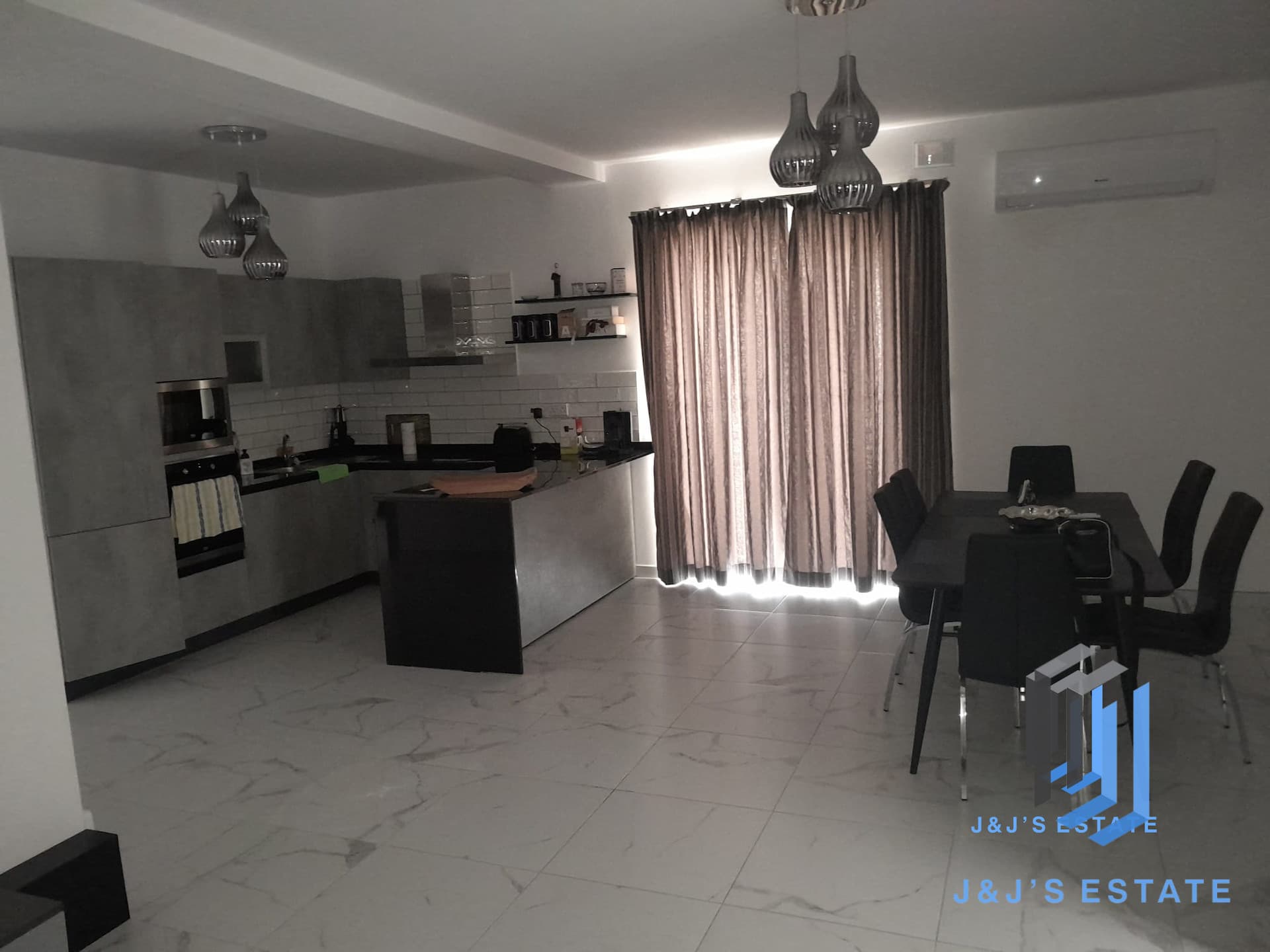 Modern 3-Bedroom Apartment in Zabbar · 1