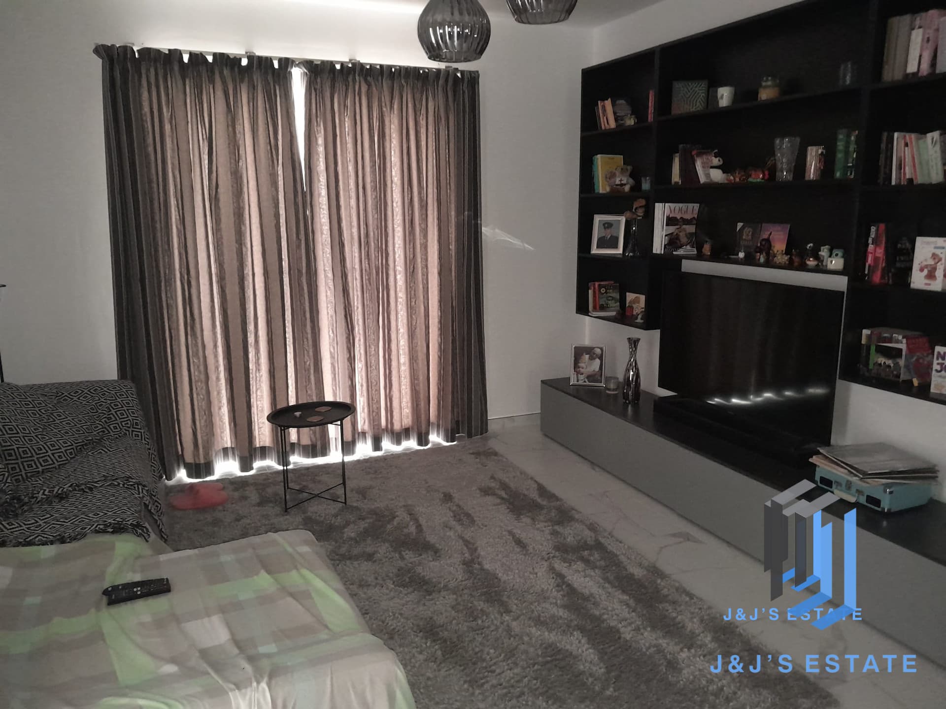 Modern 3-Bedroom Apartment in Zabbar · 5