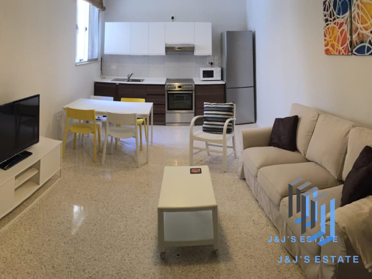 Bright 2-Bedroom Apartment in Gzira · 1