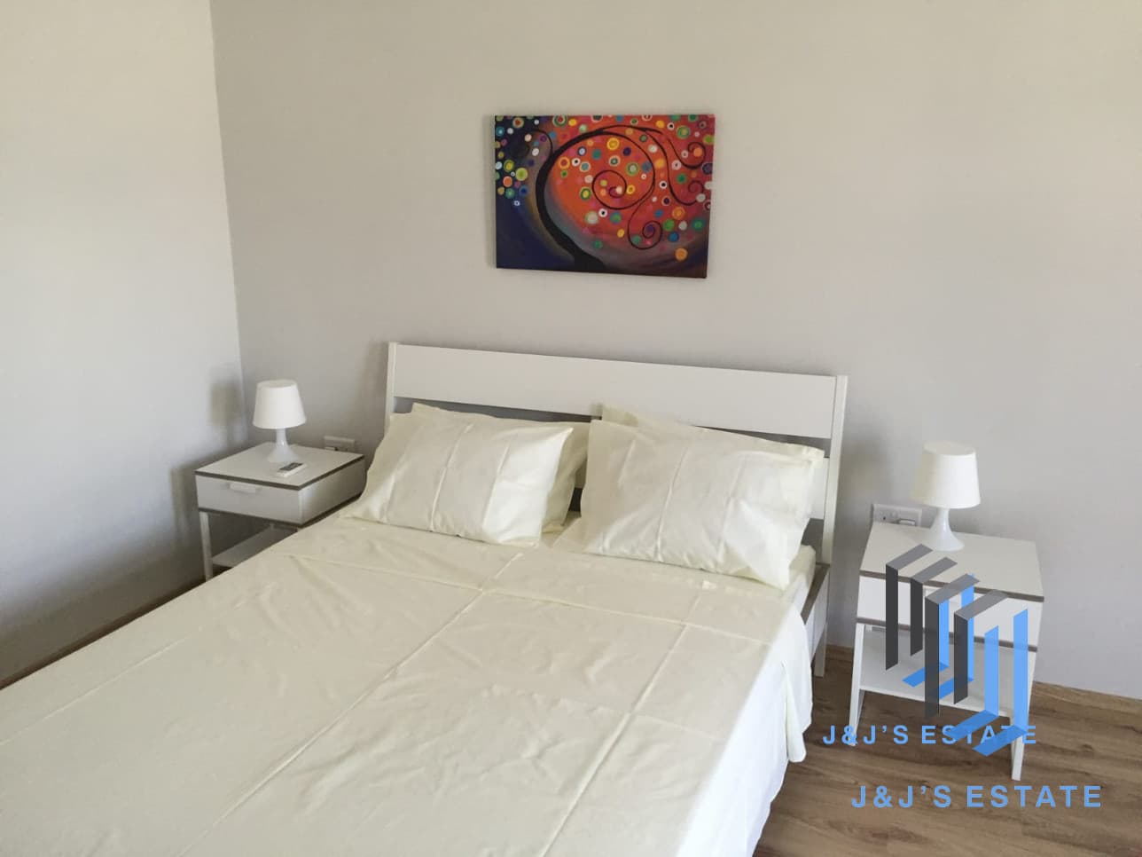 Bright 2-Bedroom Apartment in Gzira · 2