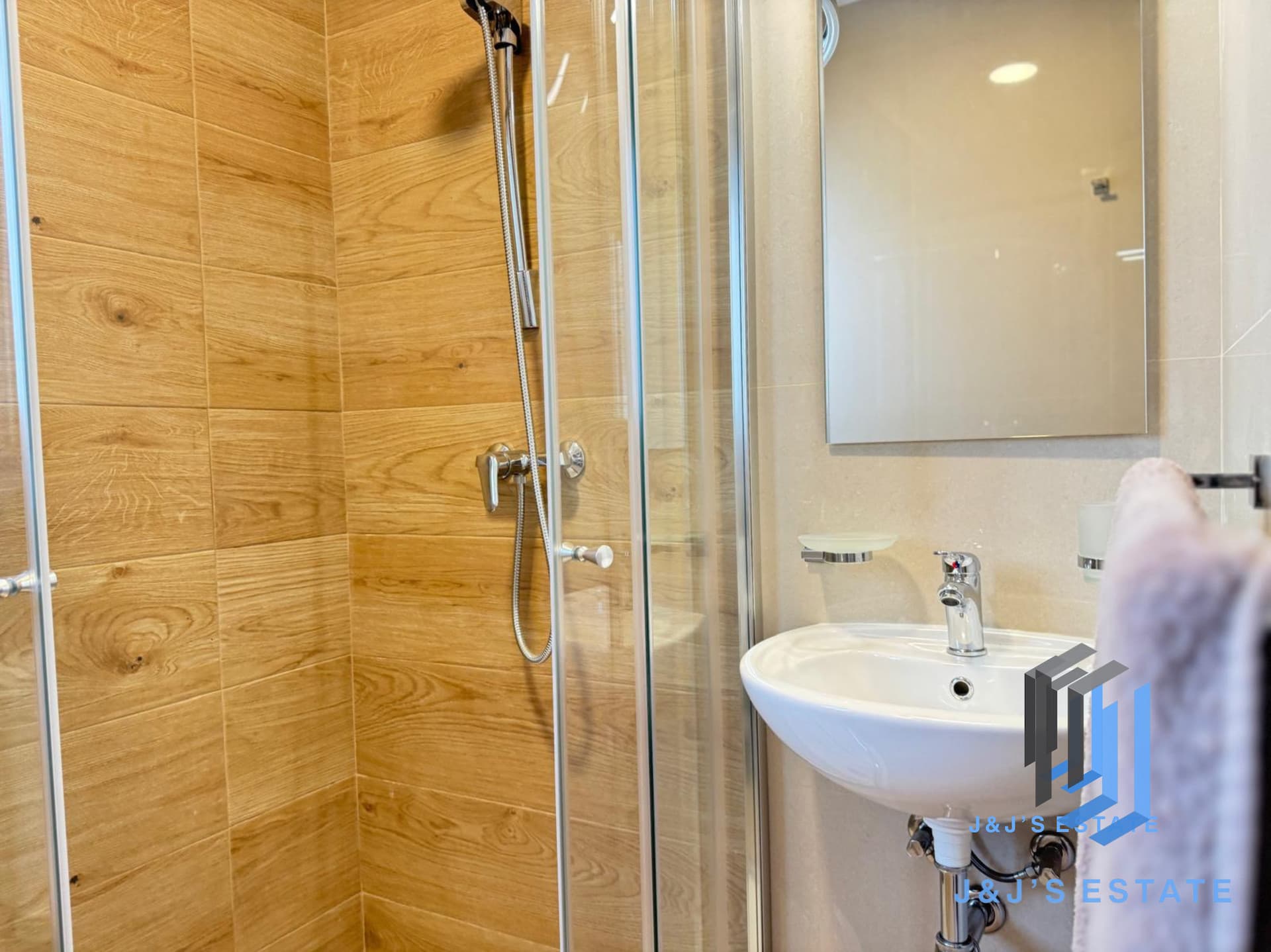 Brand-New 2-Bedroom Penthouse in Msida · 7