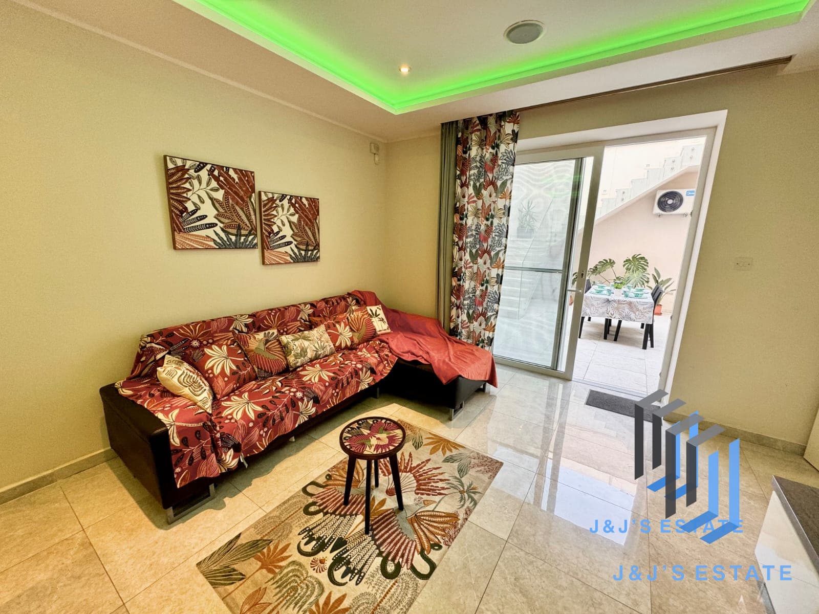 Modern 2-Bedroom Apartment with Pool in Swieqi · 5