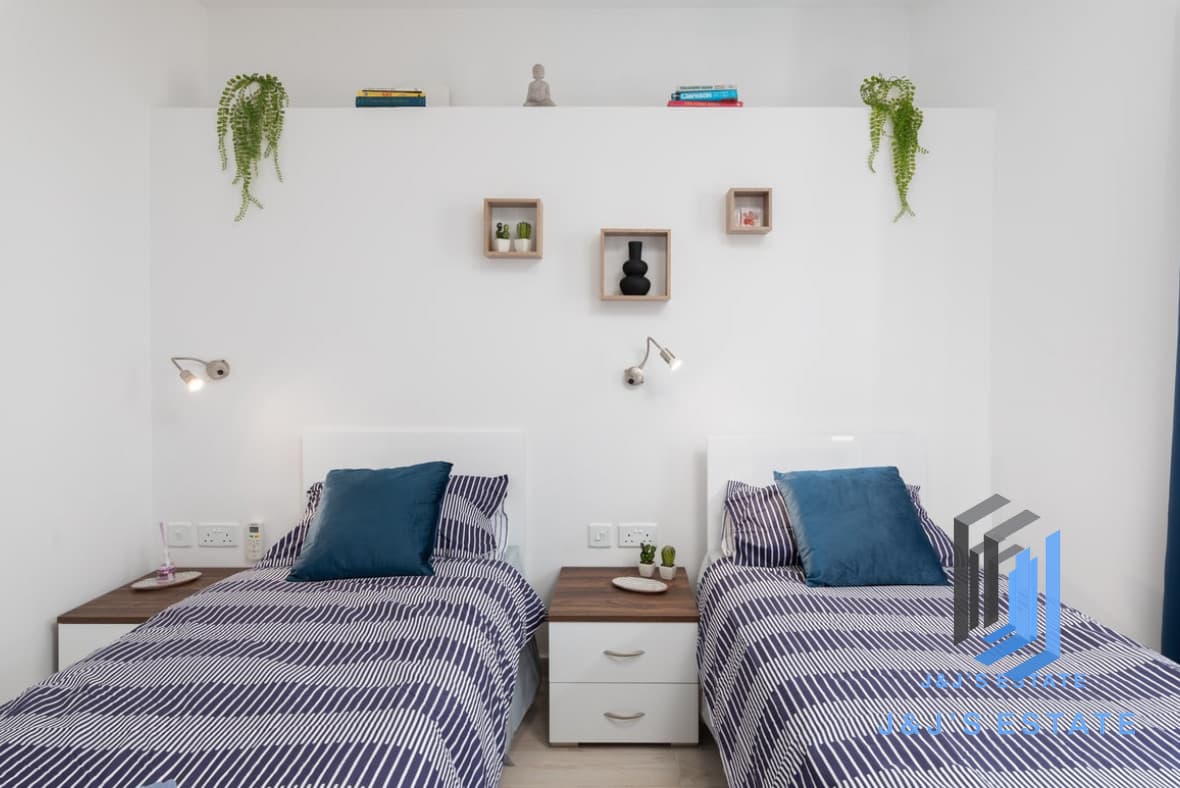 Charming 3-Bedroom Townhouse in Qormi · 8