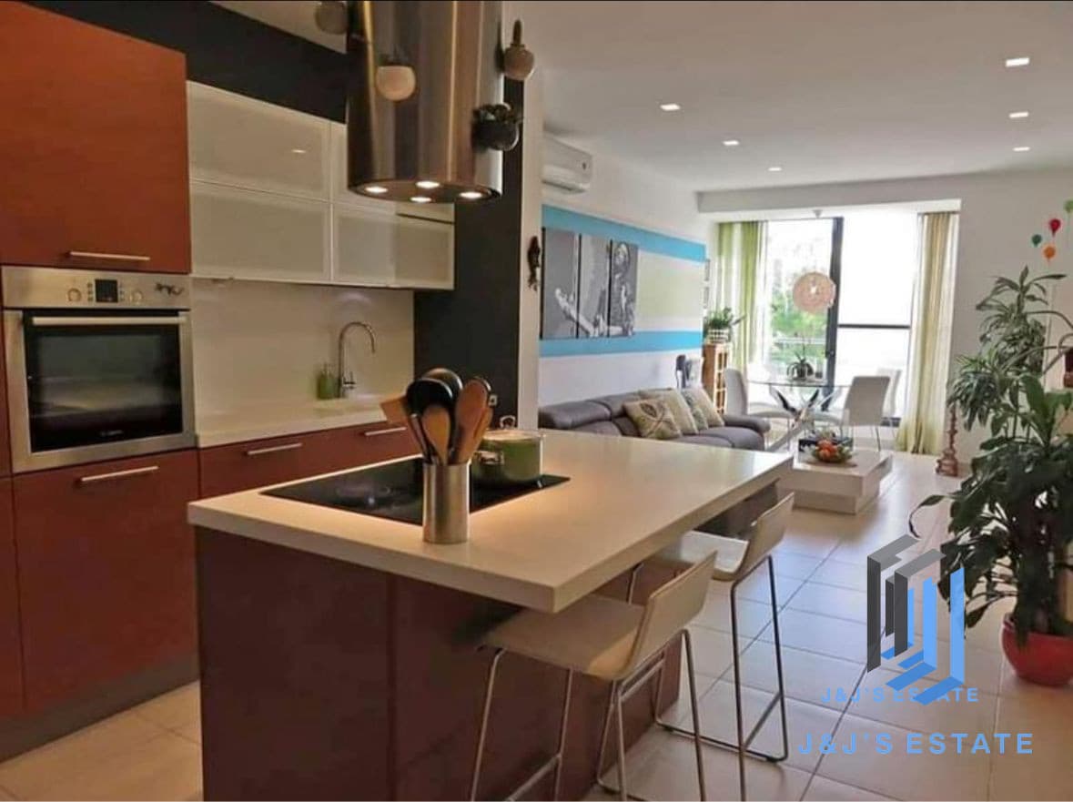 Stunning 3-Bedroom Apartment in Swieqi