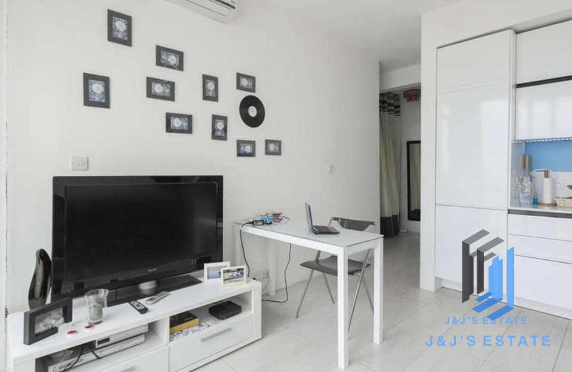 Furnished 1-Bedroom Apartment in St. Julian's · 2