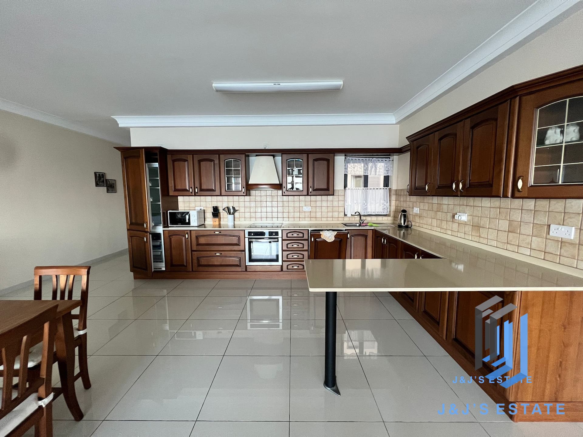 Two-bedroom apartment with sea view and garage in Bugibba · 4