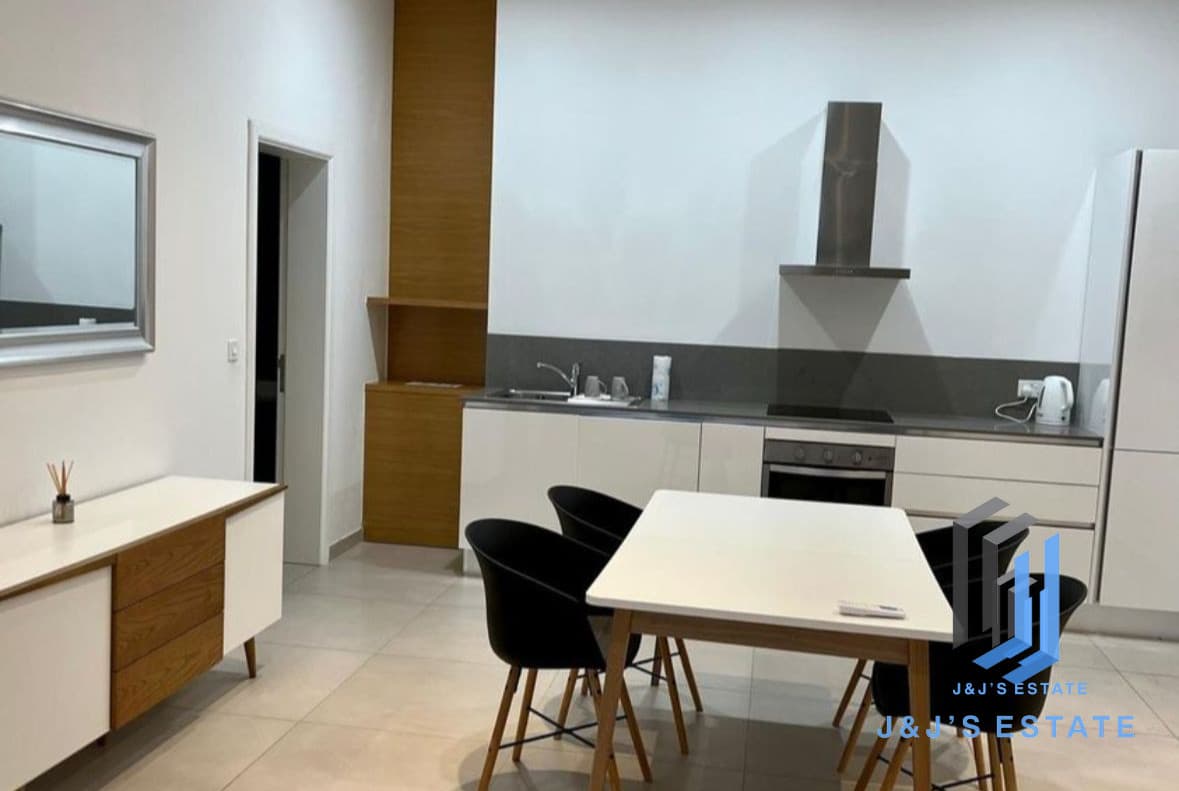 Inviting 2-Bedroom Apartment in Sliema · 2