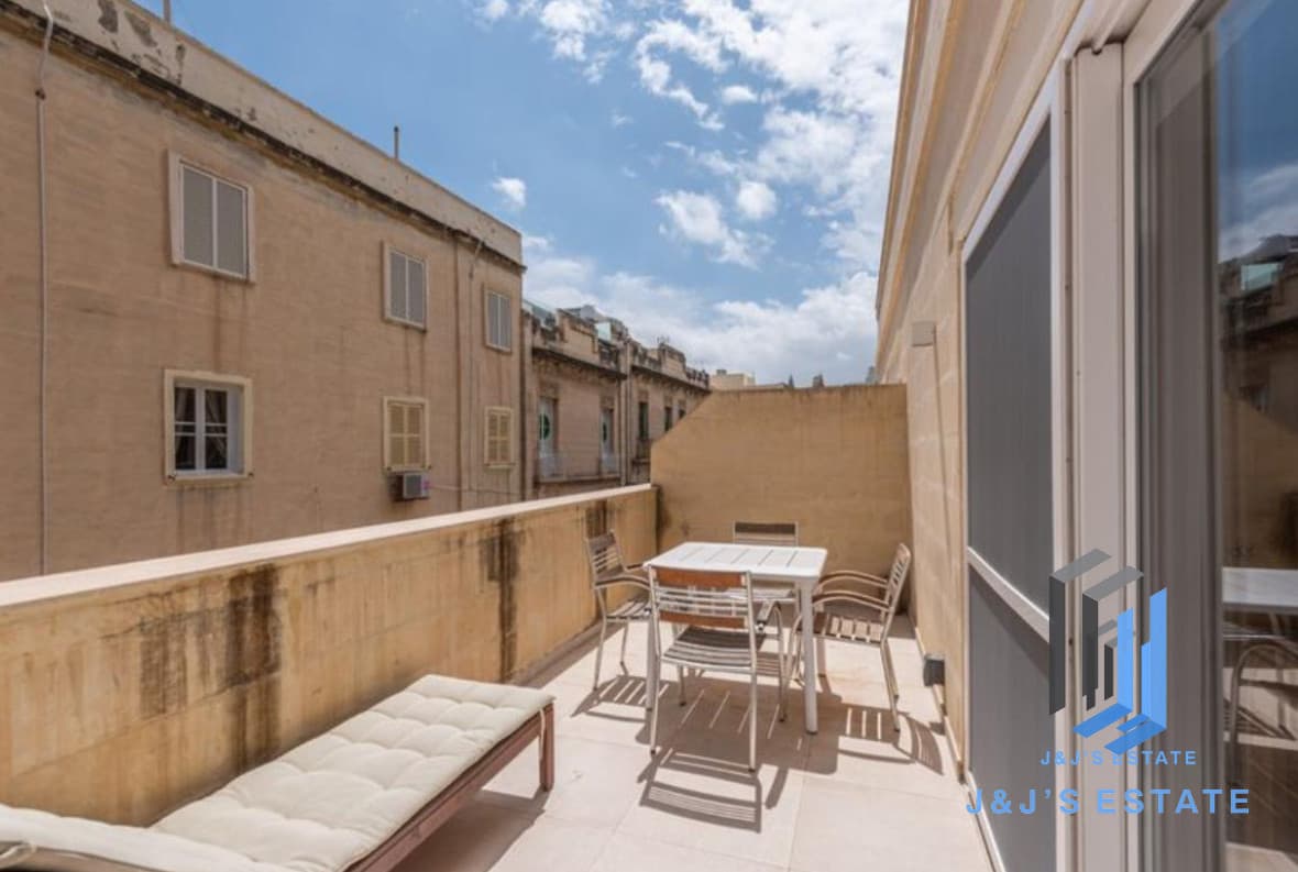 Furnished 2-Bedroom Apartment in Sliema · 3