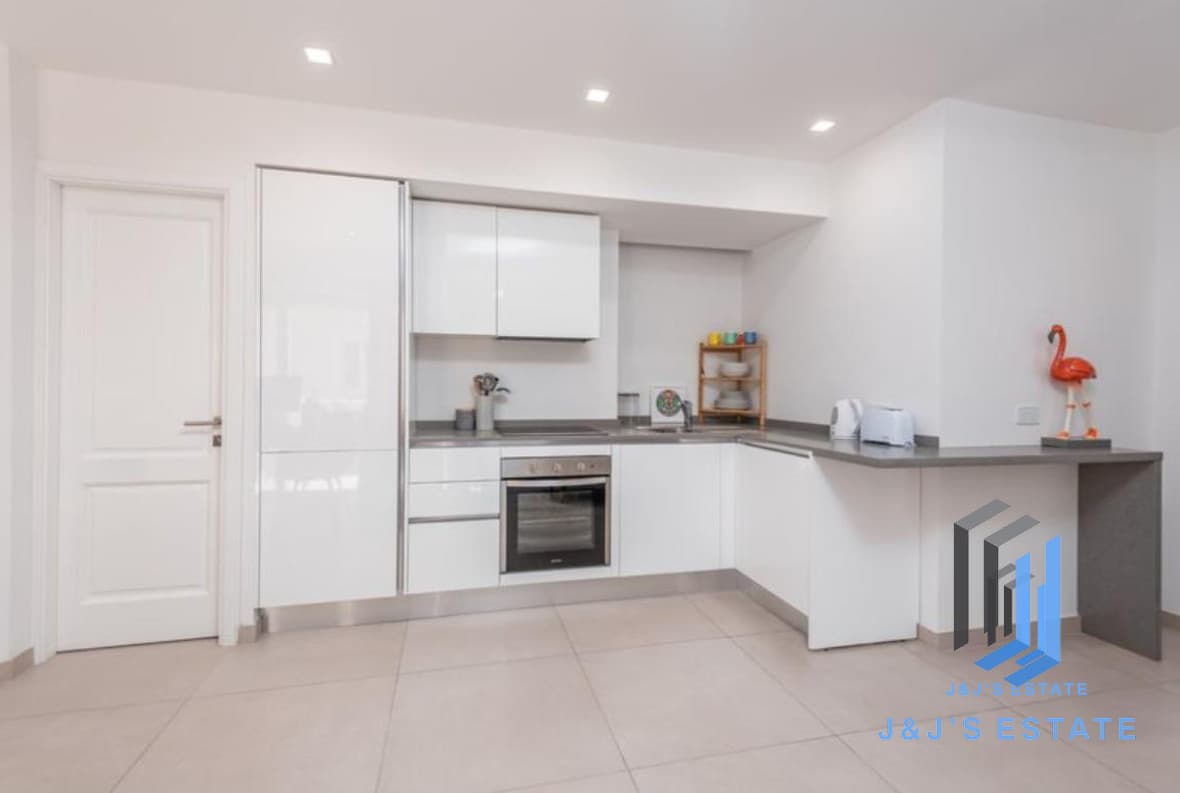 Furnished 2-Bedroom Apartment in Sliema · 4