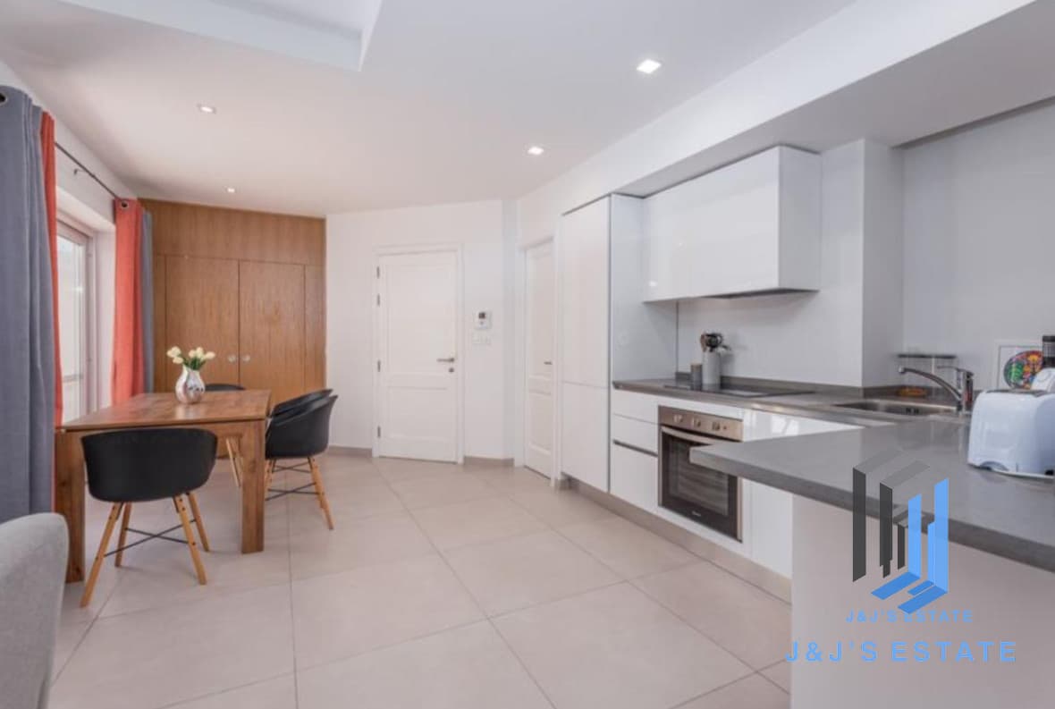Furnished 2-Bedroom Apartment in Sliema · 5